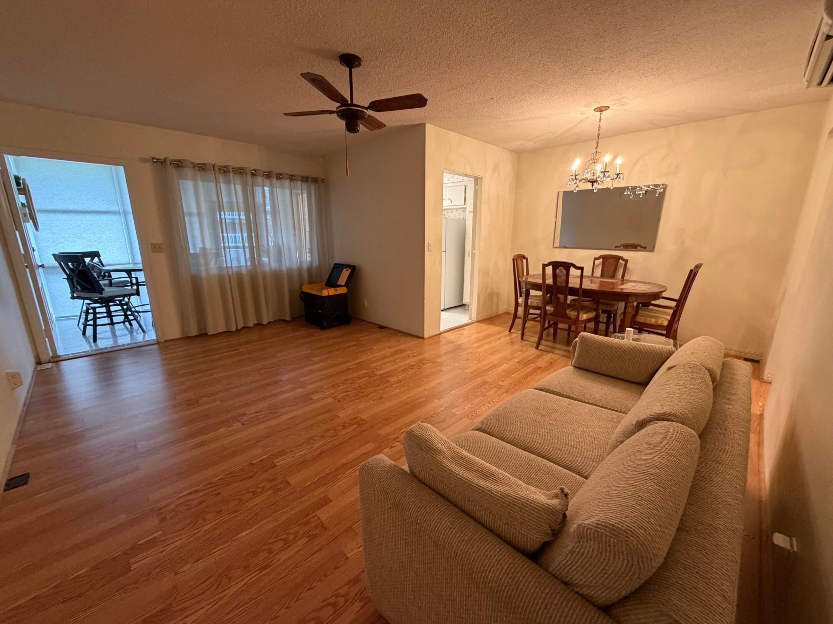 ELDORADO COUNTRY CLUB TOWERS - Residential