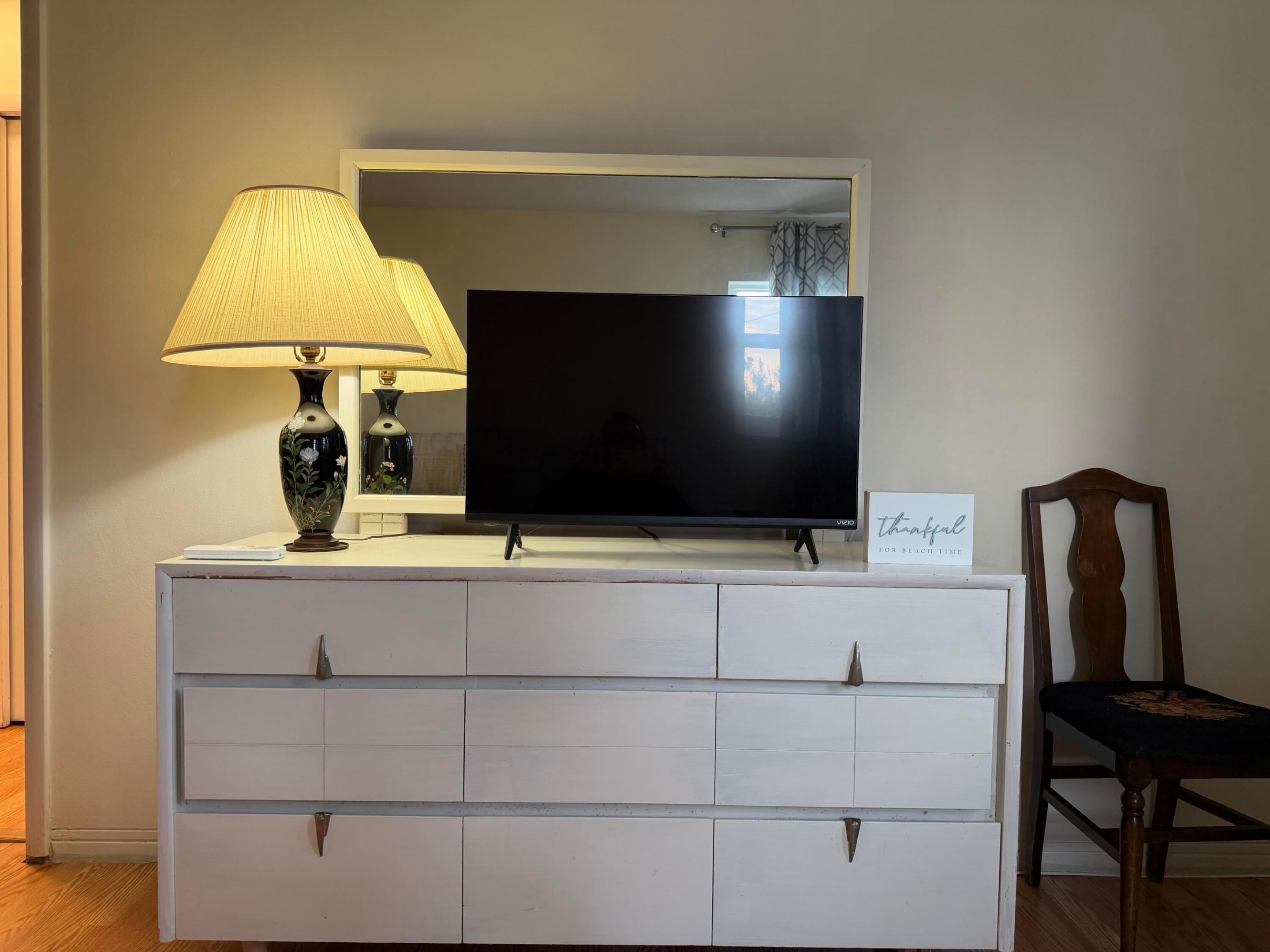 ELDORADO COUNTRY CLUB TOWERS - Residential