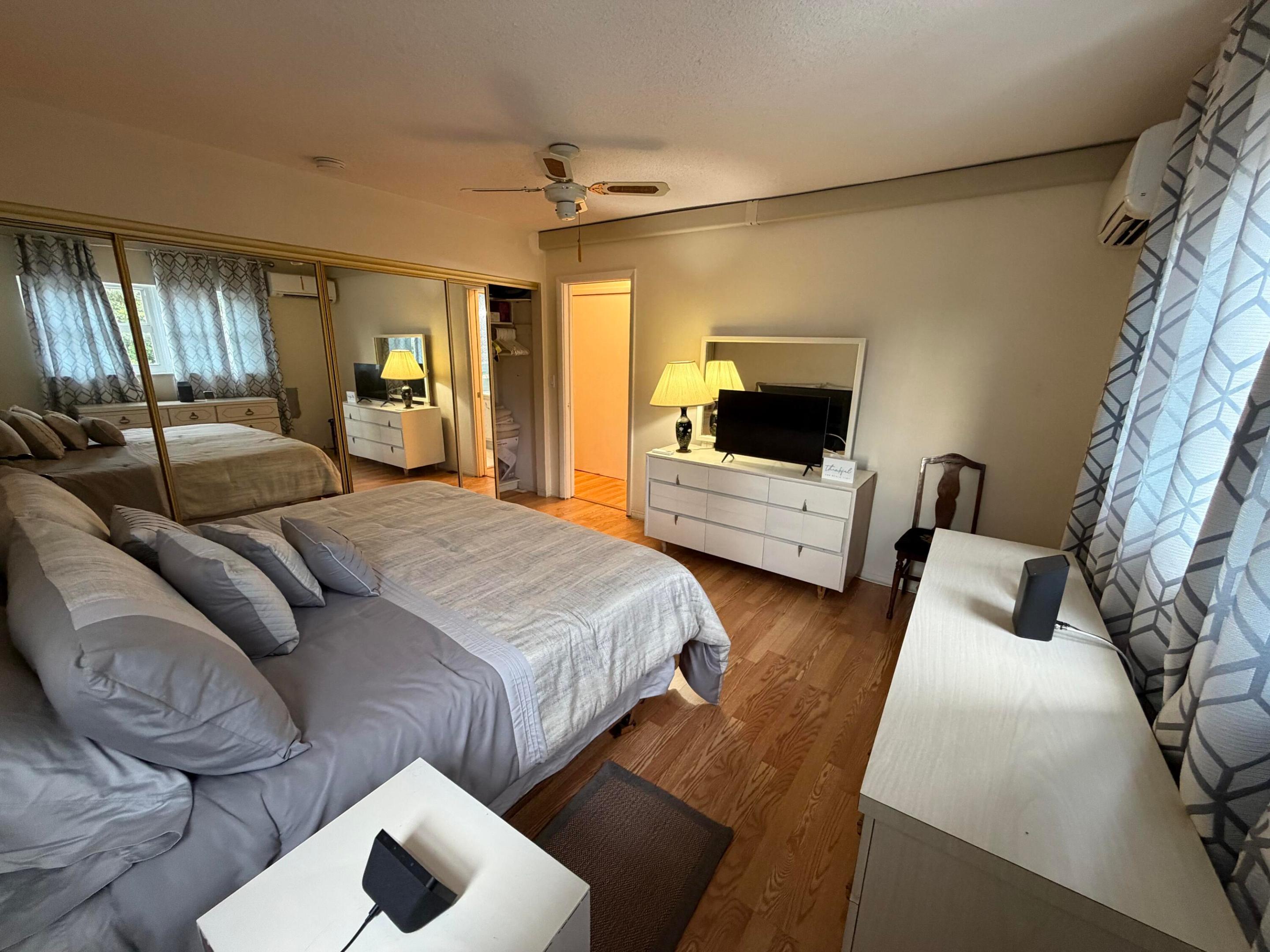 ELDORADO COUNTRY CLUB TOWERS - Residential