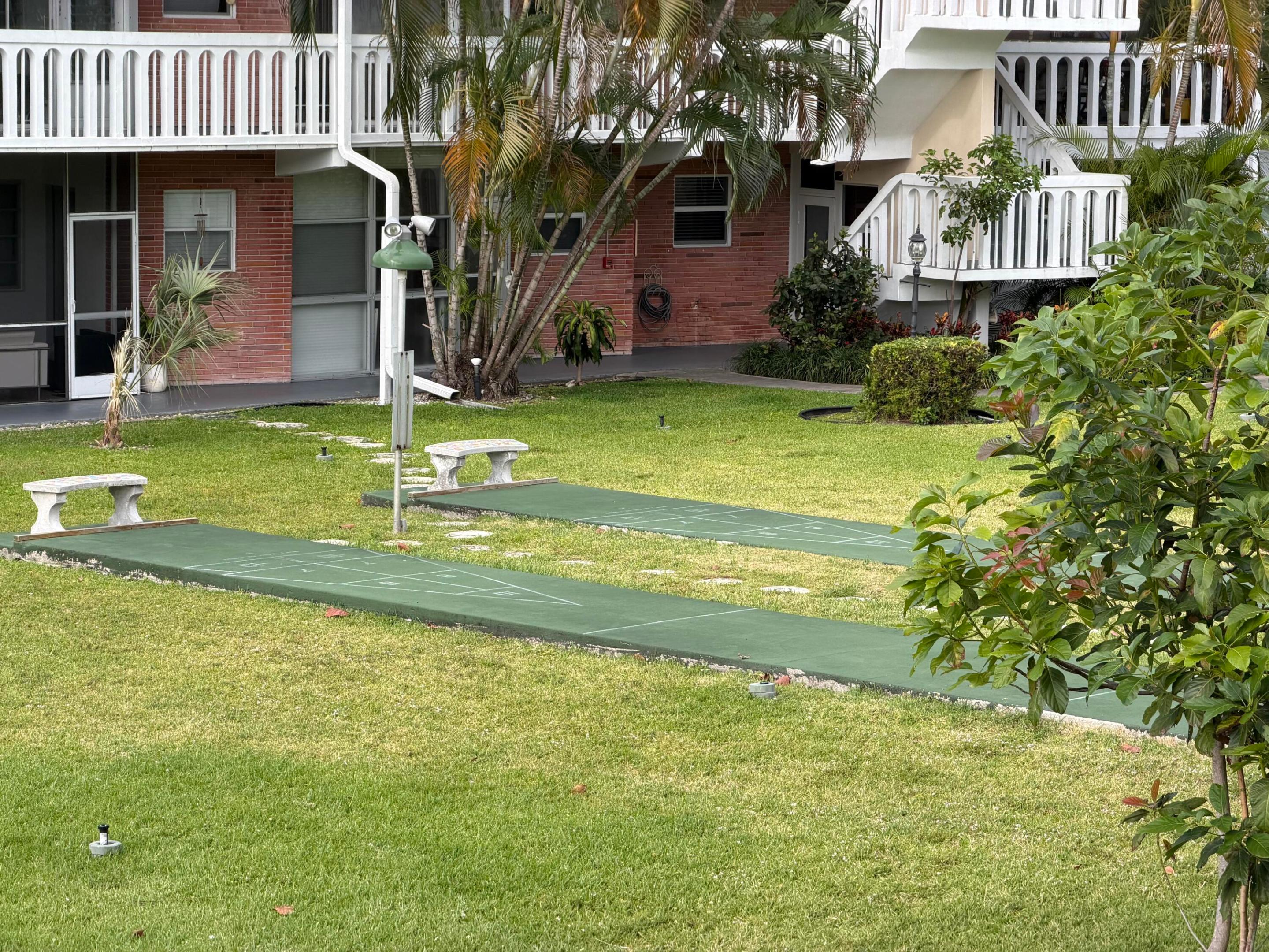ELDORADO COUNTRY CLUB TOWERS - Residential