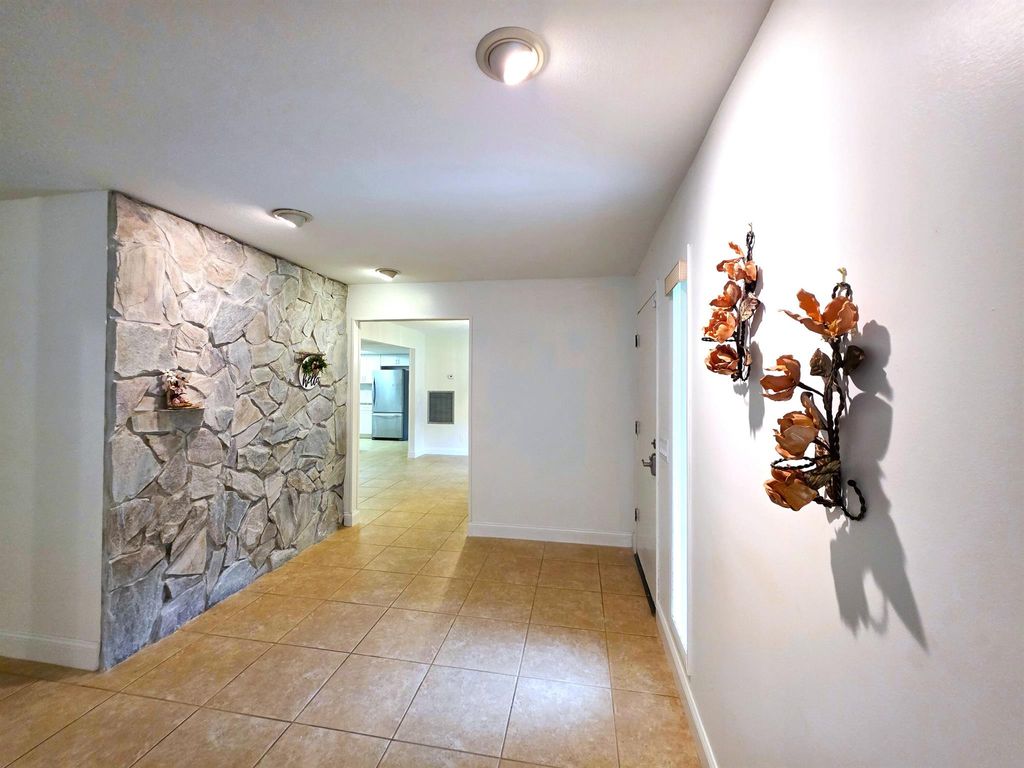 Photo of 3350 57th Avenue, Vero Beach, FL 32966 (MLS # R11127037)