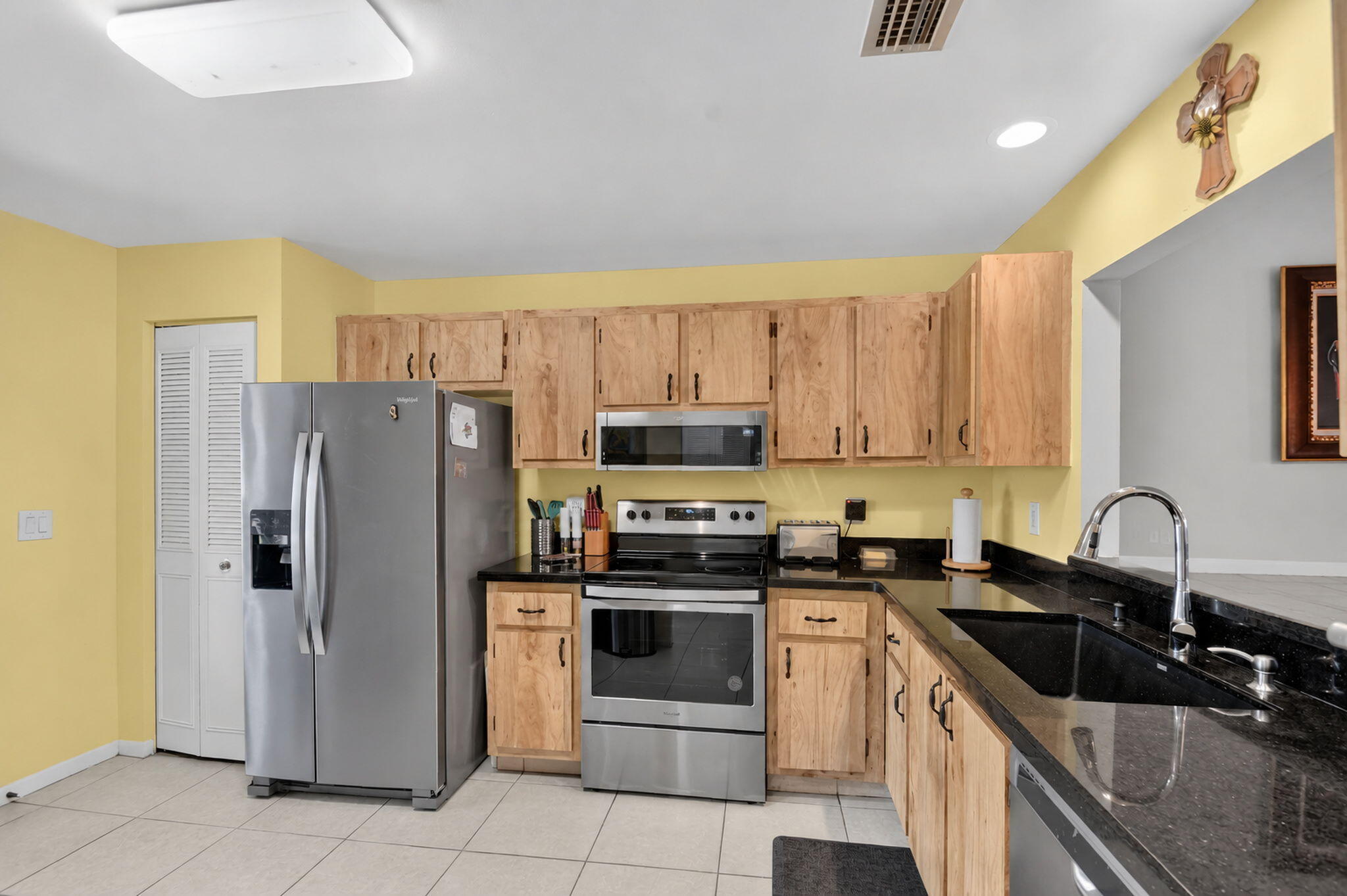 Properties 4450 LUCERNE VILLAS Lane