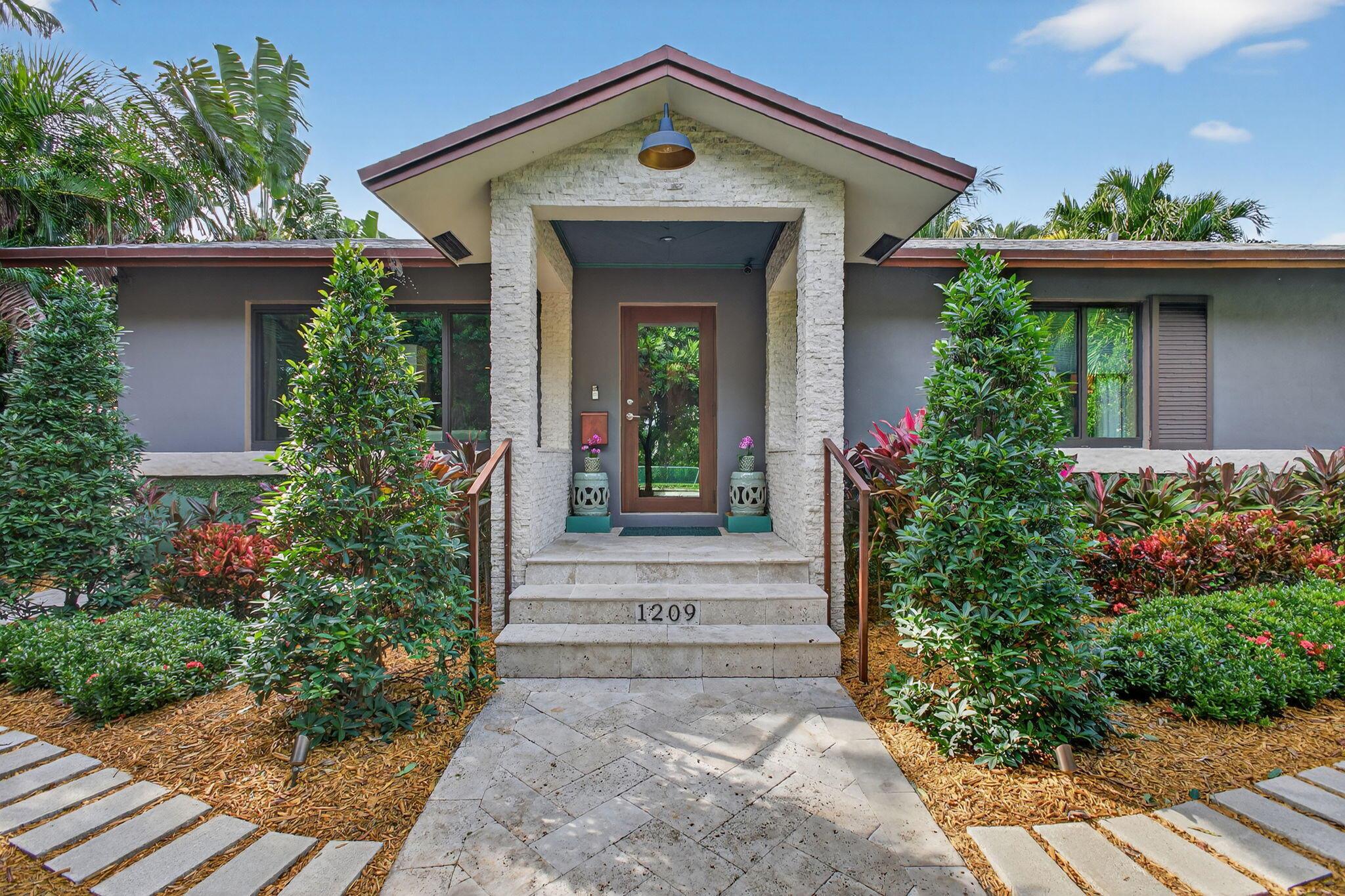 LAKE WORTH TOWN OF - Residential