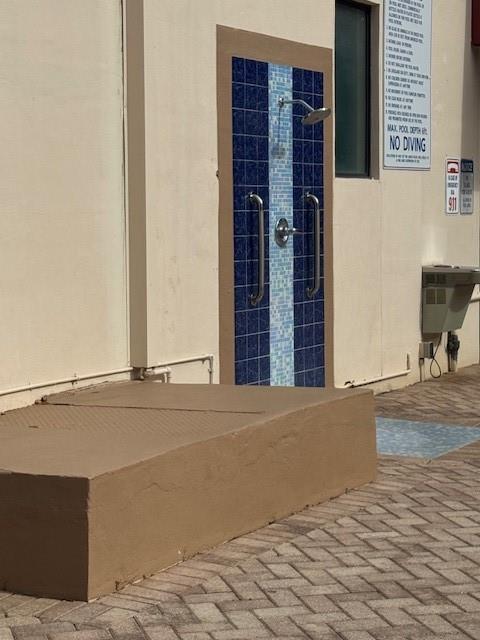 BRAVURA I CONDOMINIUNS - Residential