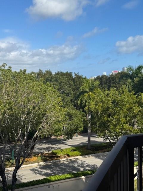 BRAVURA I CONDOMINIUNS - Residential