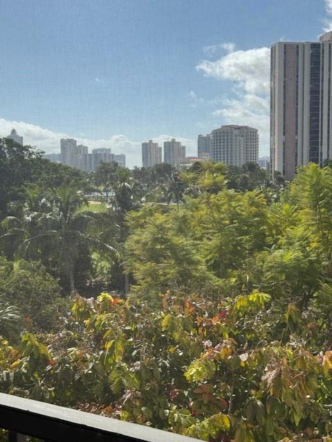 BRAVURA I CONDOMINIUNS - Residential