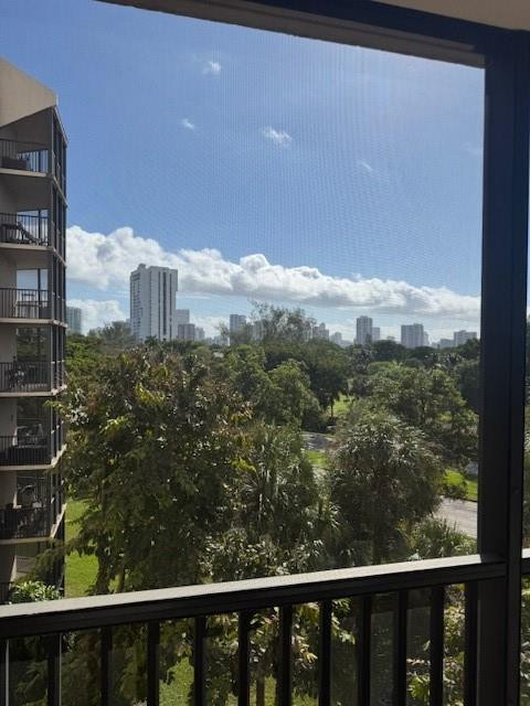 BRAVURA I CONDOMINIUNS - Residential