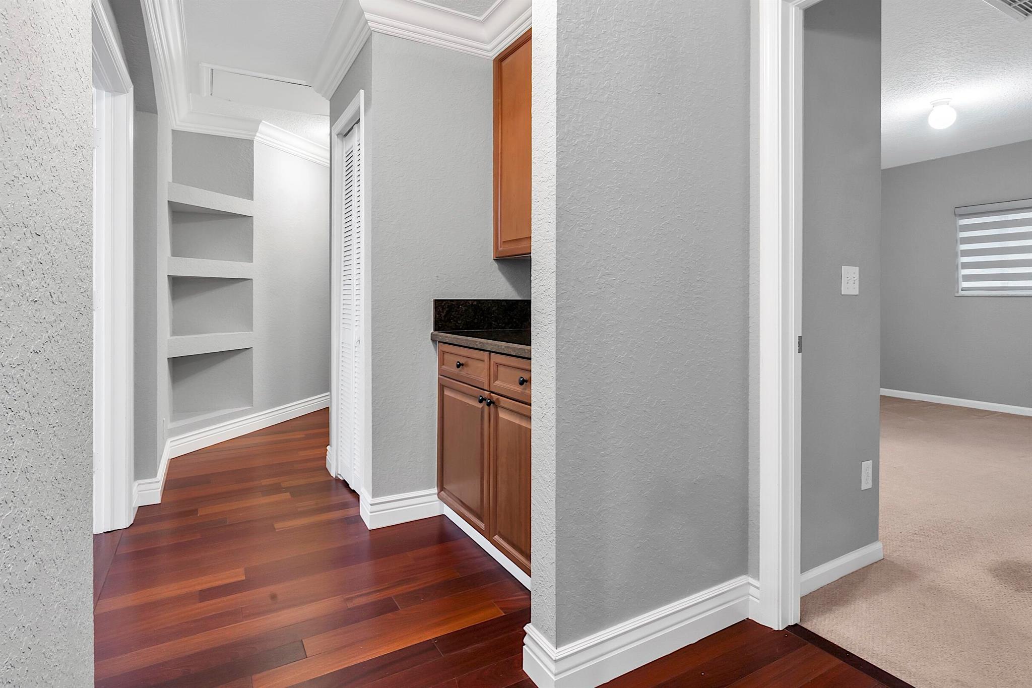 LAKE OSBORNE PARK - Residential