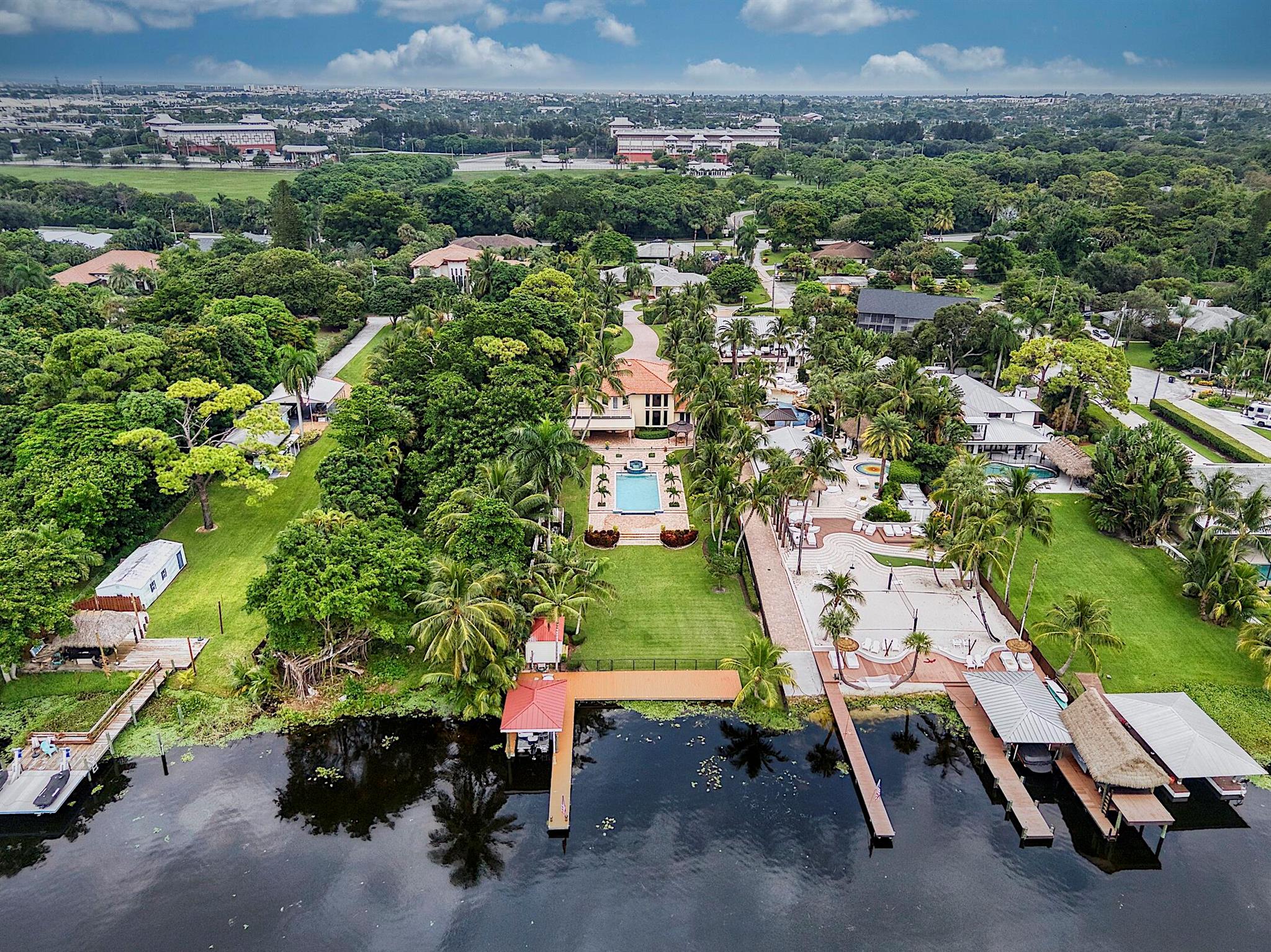 LAKE OSBORNE PARK - Residential