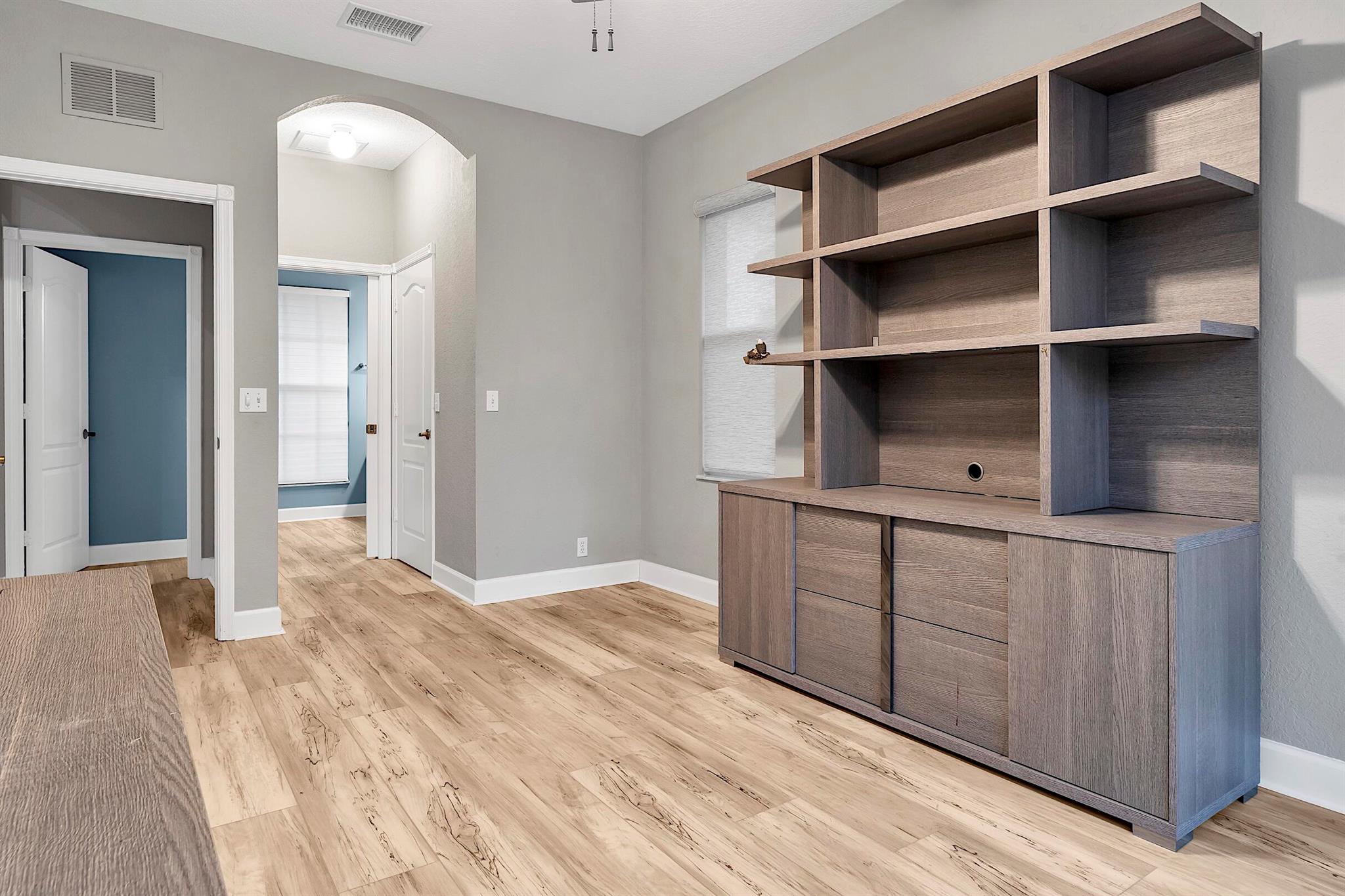 LAKE OSBORNE PARK - Residential