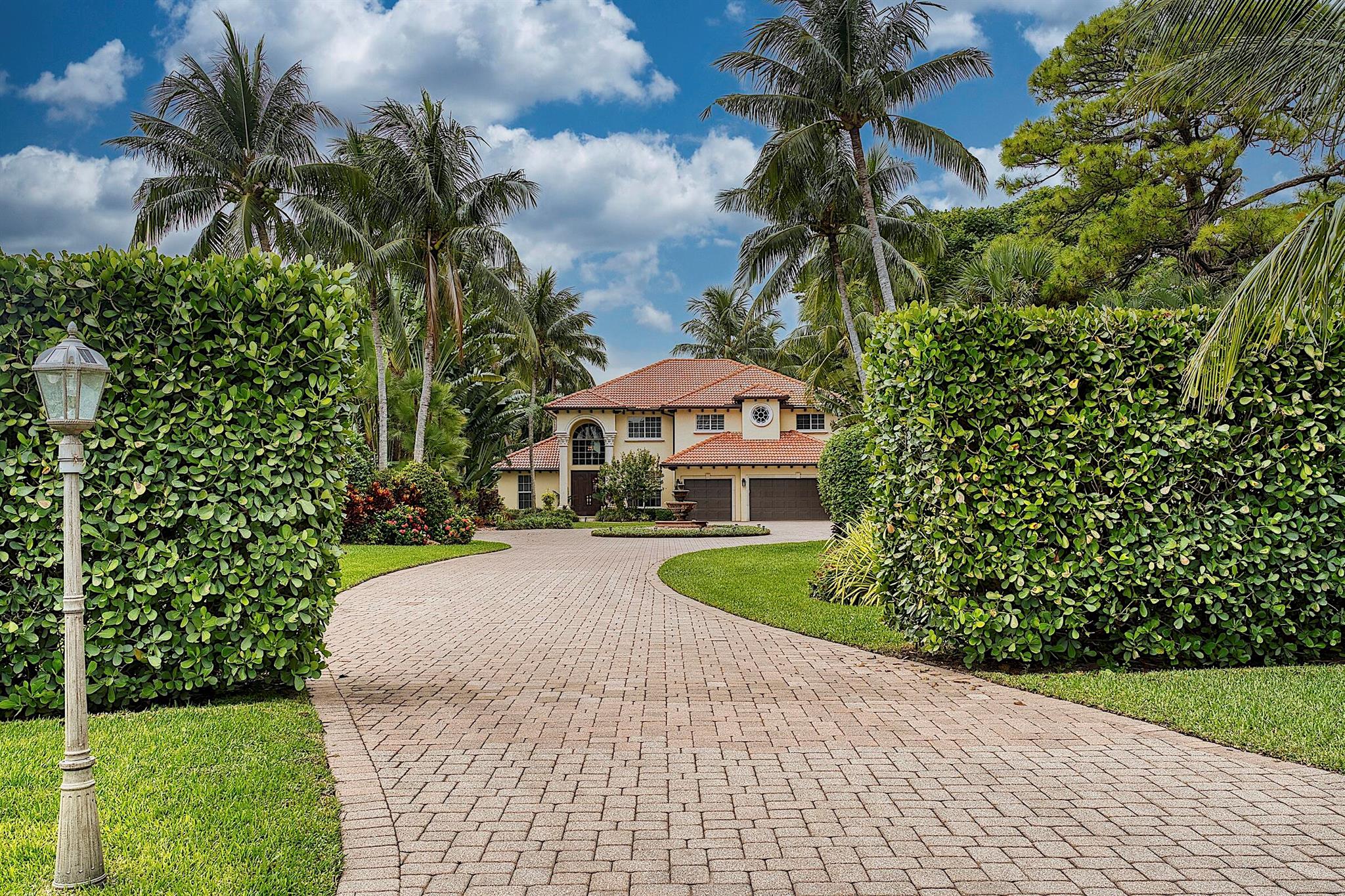 LAKE OSBORNE PARK - Residential