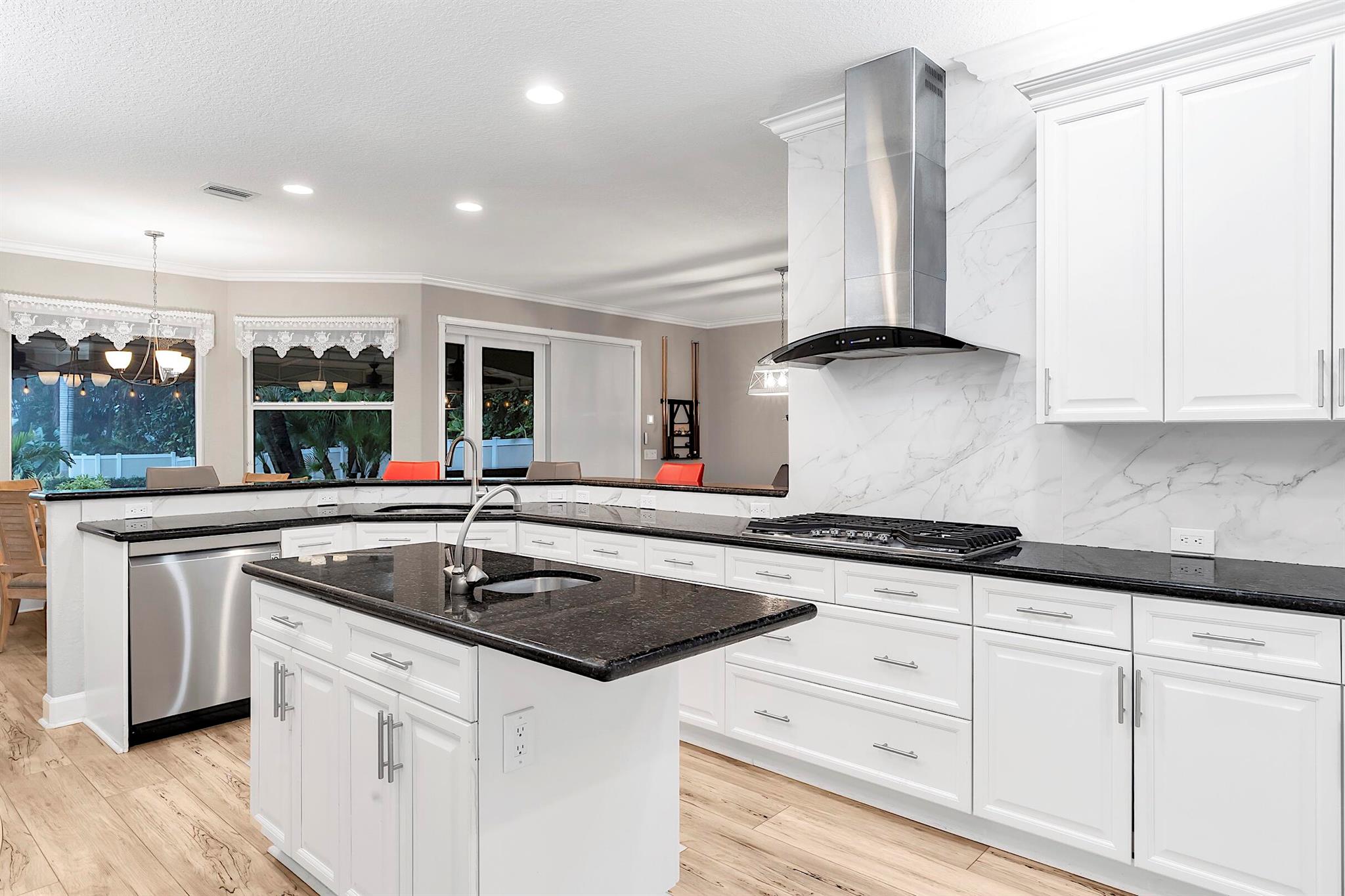 LAKE OSBORNE PARK - Residential