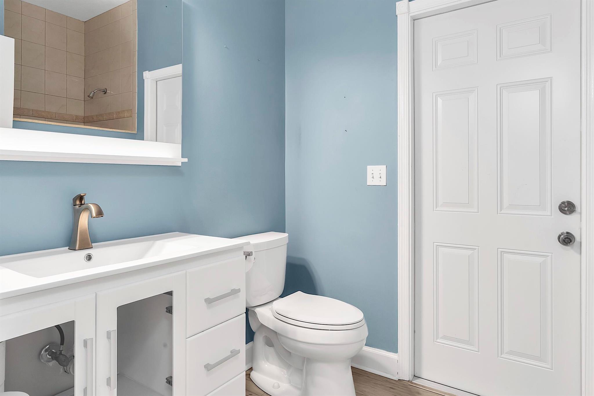 LAKE OSBORNE PARK - Residential