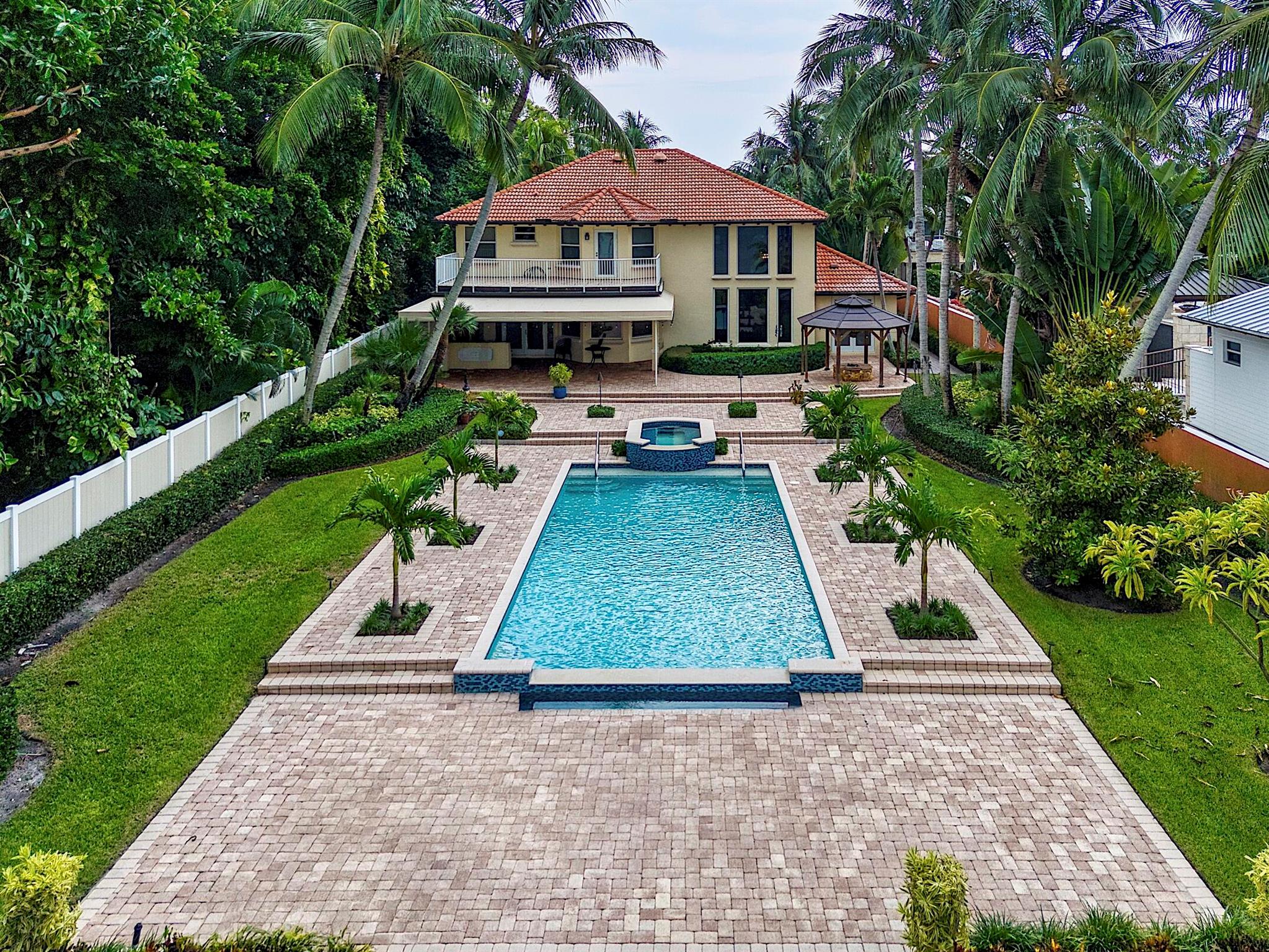 LAKE OSBORNE PARK - Residential