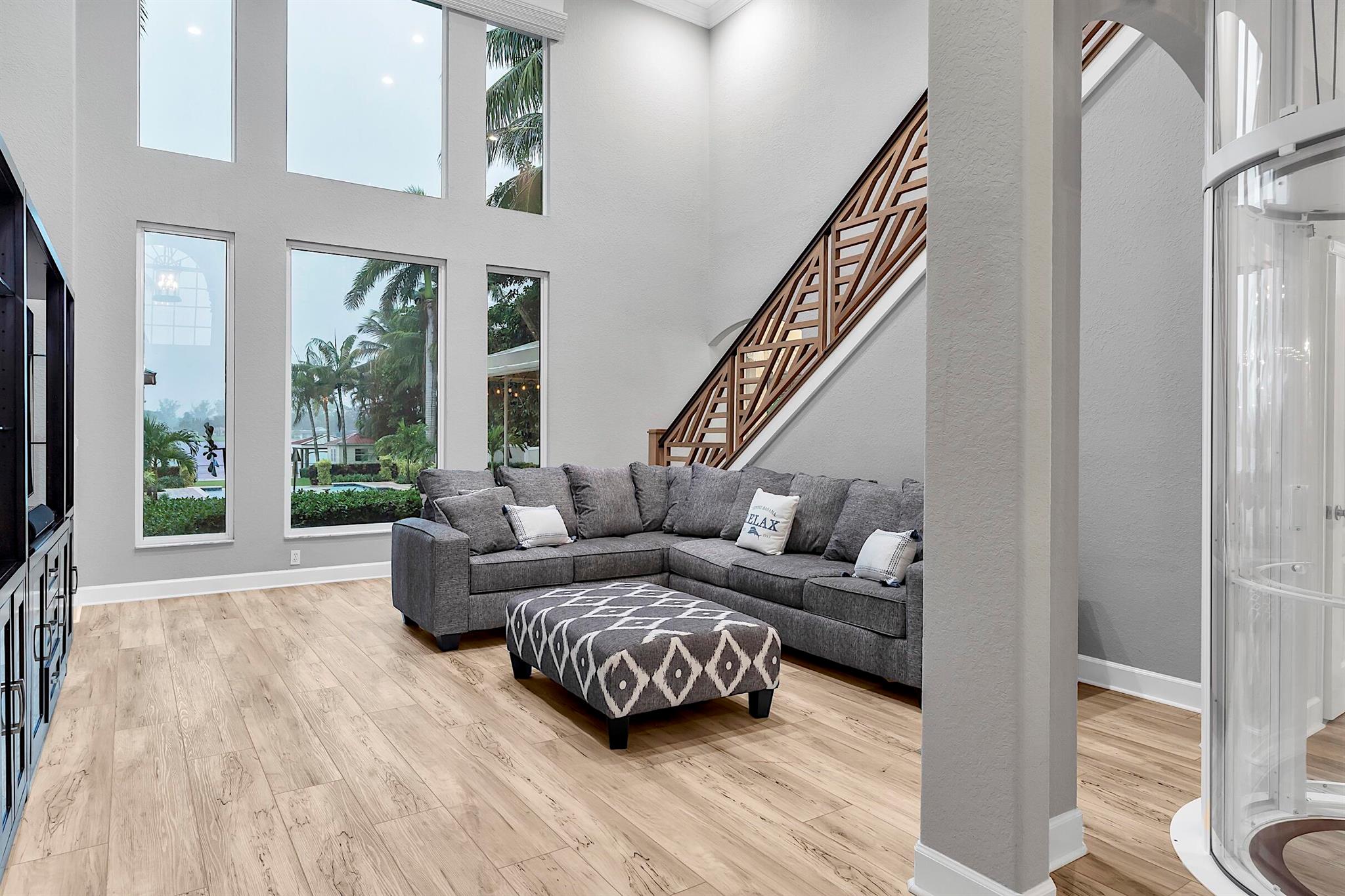 LAKE OSBORNE PARK - Residential