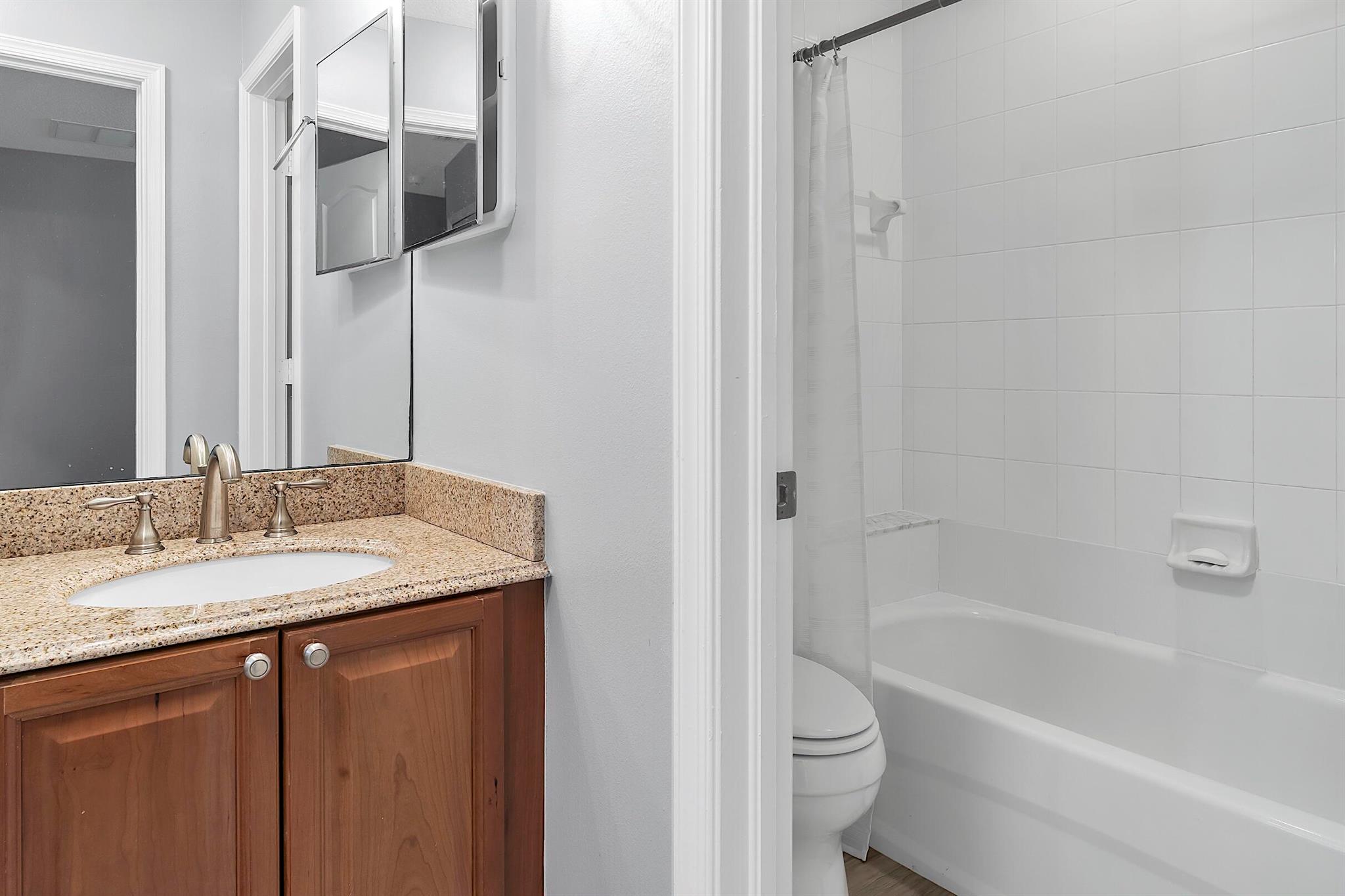 LAKE OSBORNE PARK - Residential