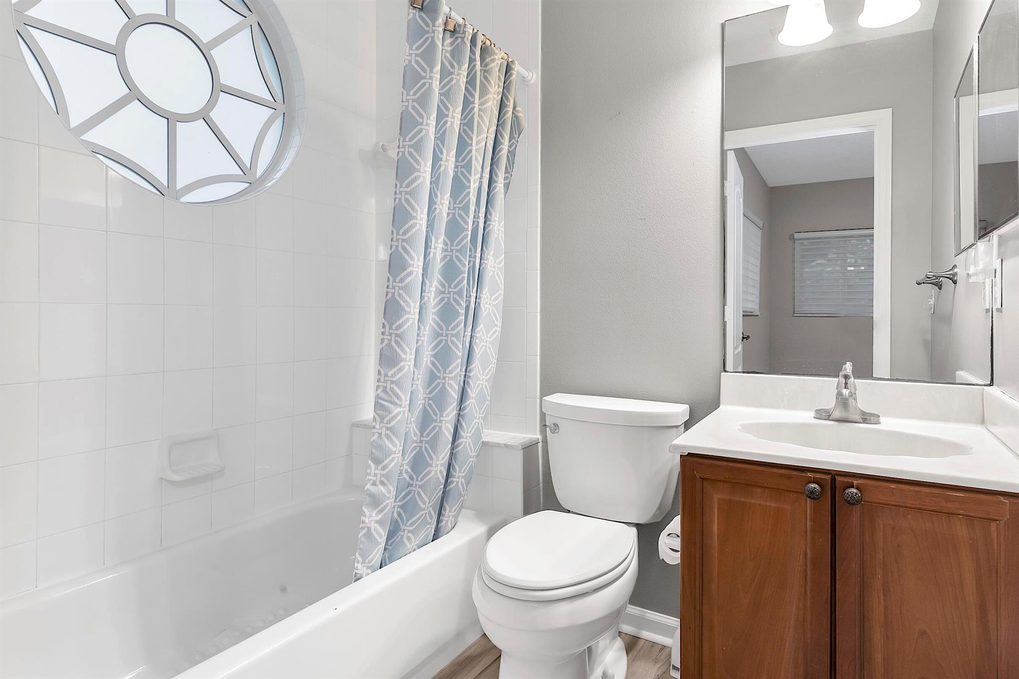 LAKE OSBORNE PARK - Residential