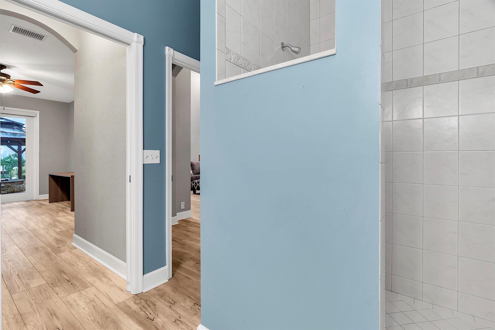 LAKE OSBORNE PARK - Residential