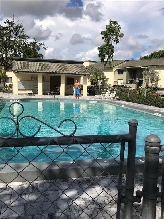 PATIOS OF OAKWOOD - Residential