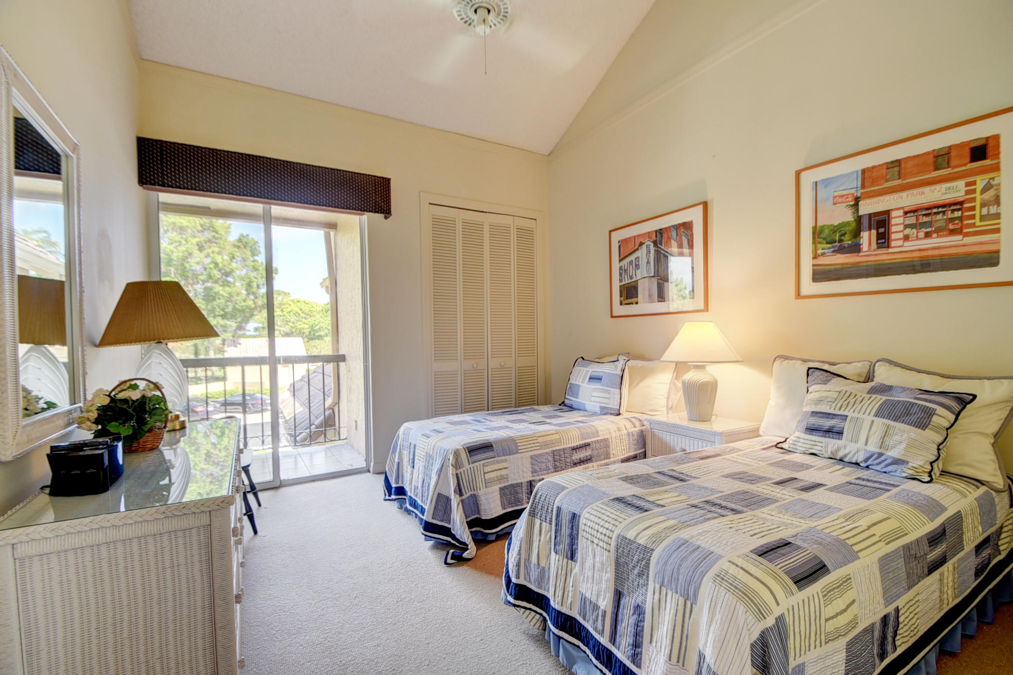 NASSAU BAY - Residential