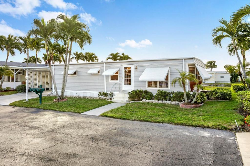 Photo of 37041 Exuma Bay, Boynton Beach, FL 33436 (MLS # R11157007)