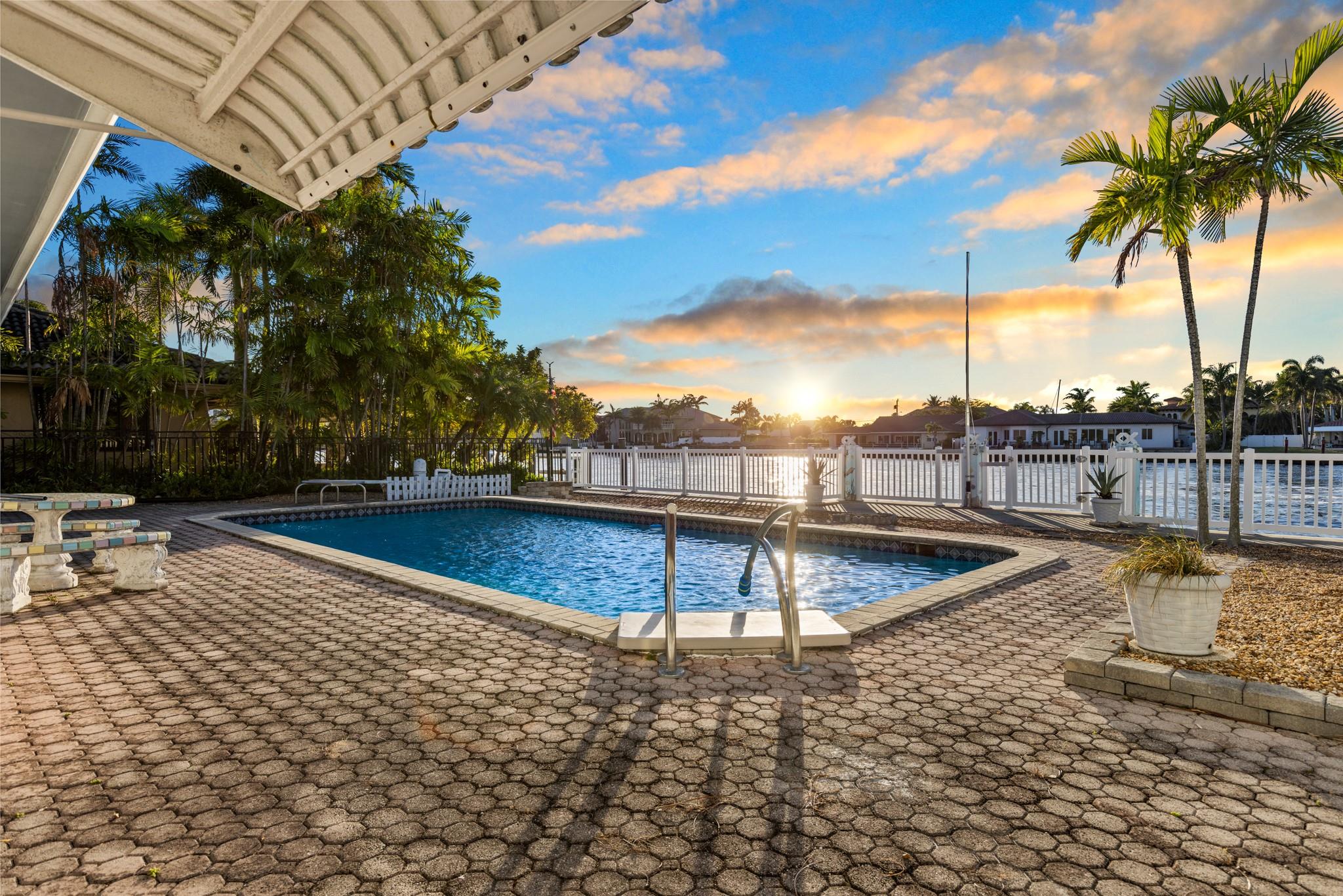 Silver Shores - Residential