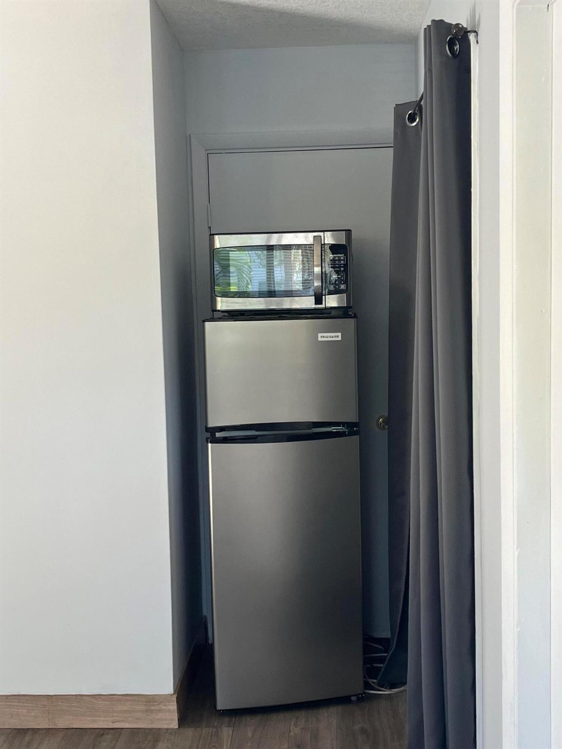 THE COVE - Residential Lease