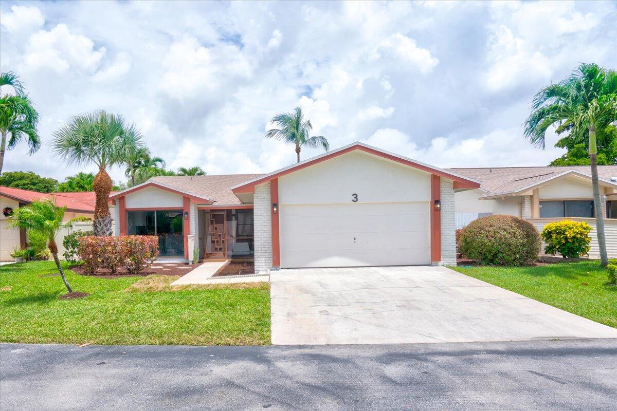 3 Fawlkland Circle, Boynton Beach FL 33426