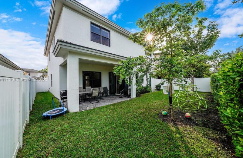 TUSCAN ISLES - Residential