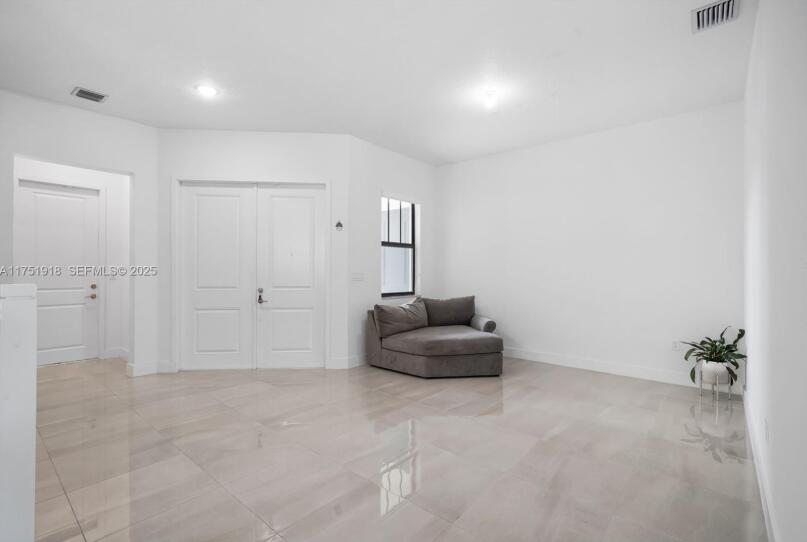 TUSCAN ISLES - Residential