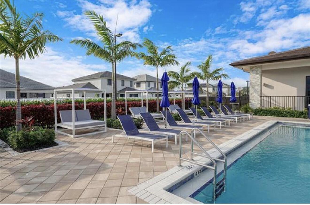 TUSCAN ISLES - Residential