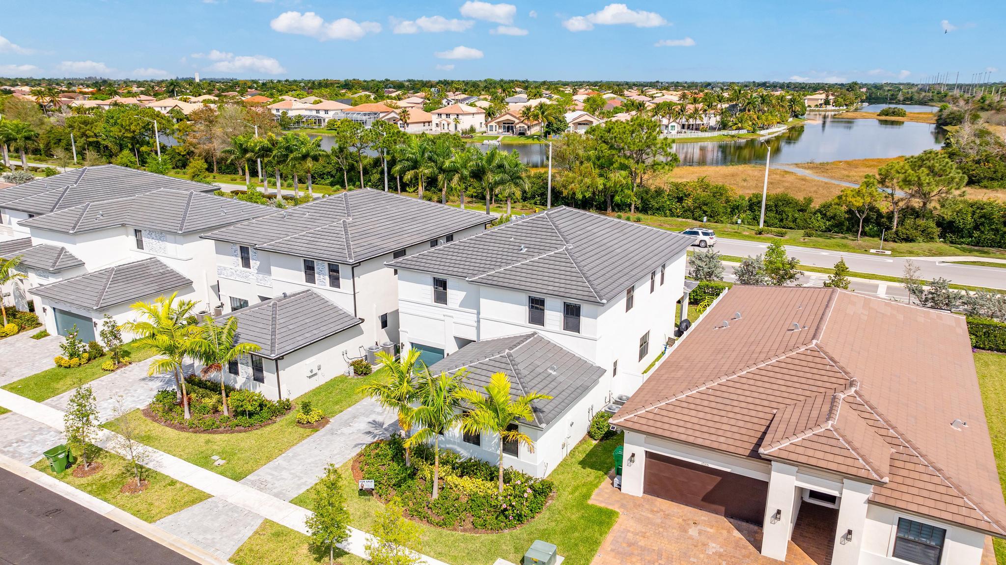 TUSCAN ISLES - Residential