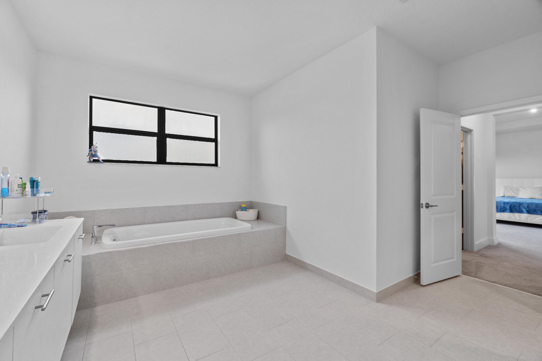 TUSCAN ISLES - Residential