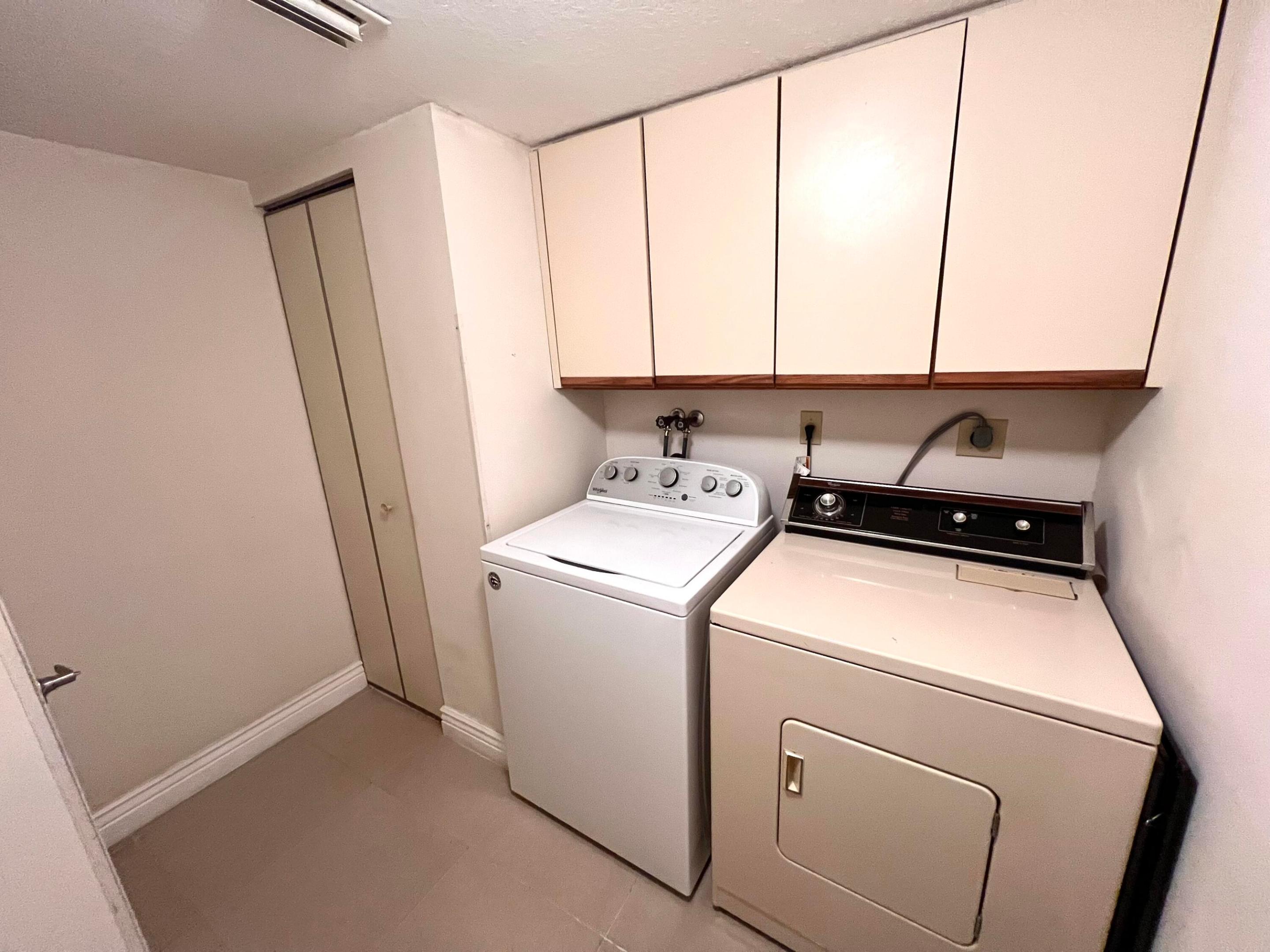 APPLEWOOD VILLAGE I-B CONDO - Residential