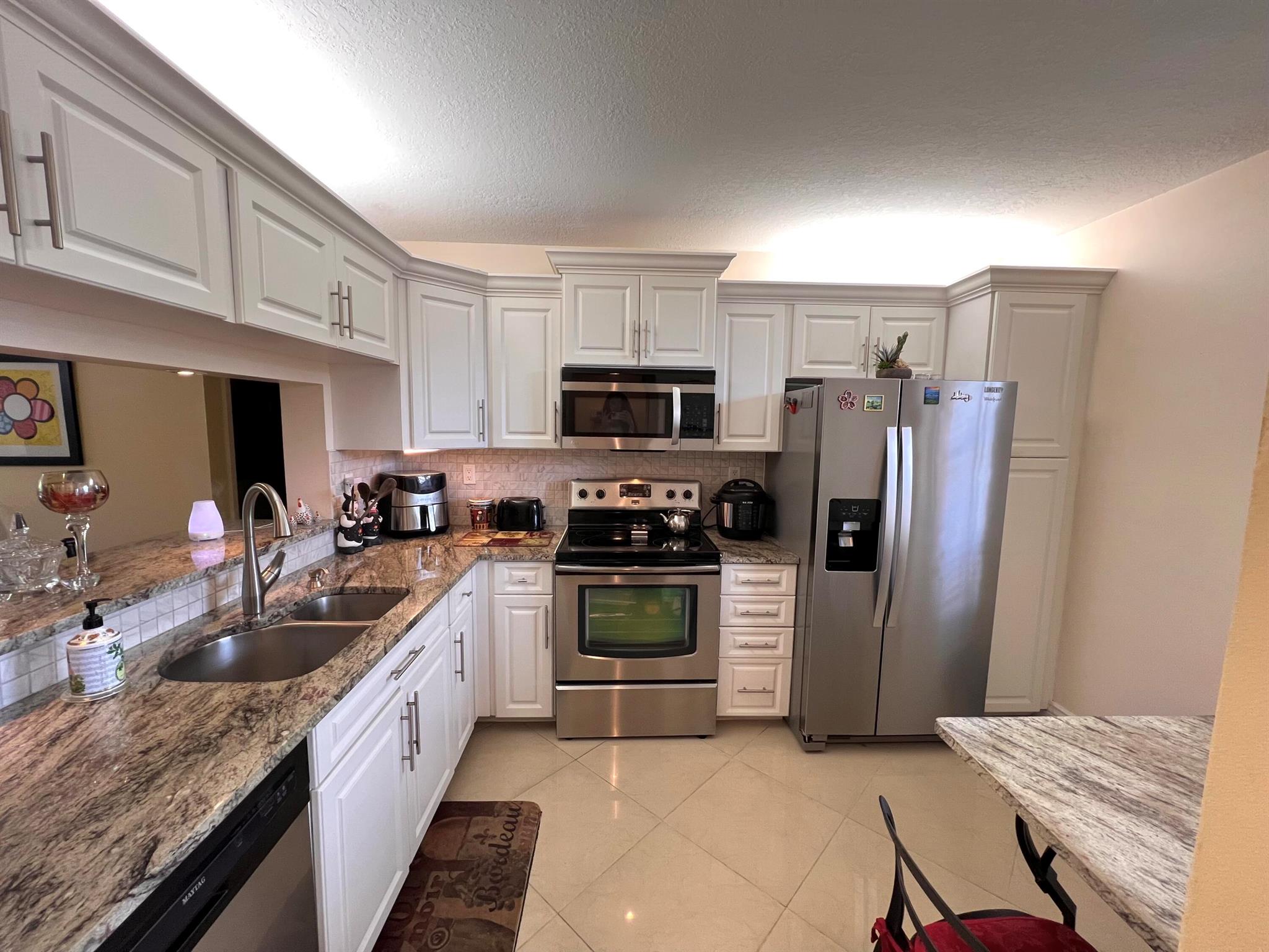 APPLEWOOD VILLAGE I-B CON - Residential