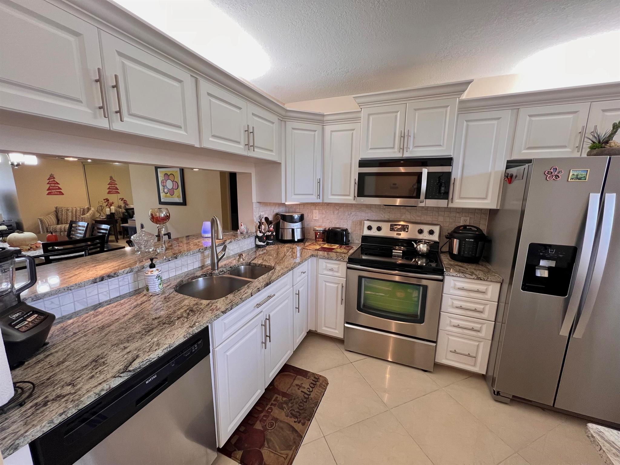 APPLEWOOD VILLAGE I-B CON - Residential