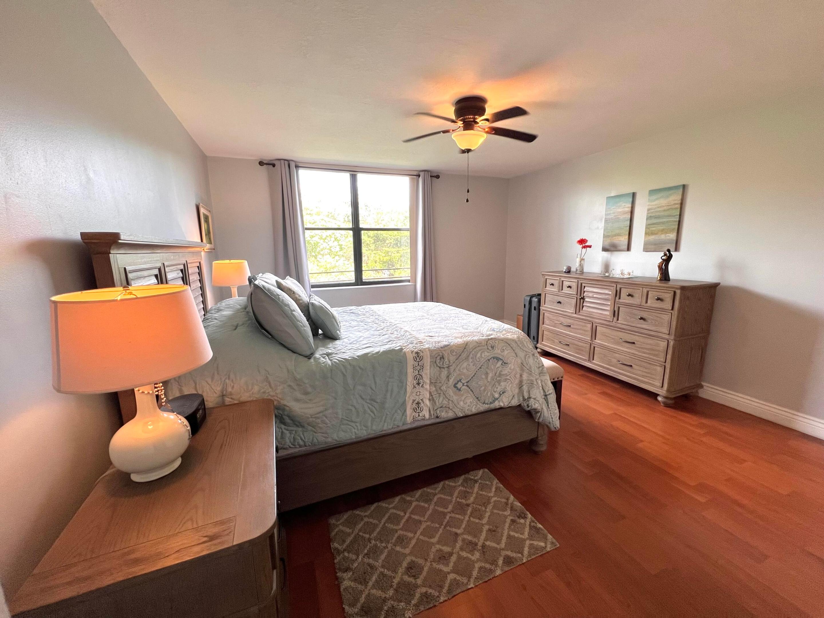 APPLEWOOD VILLAGE I-B CONDO - Residential