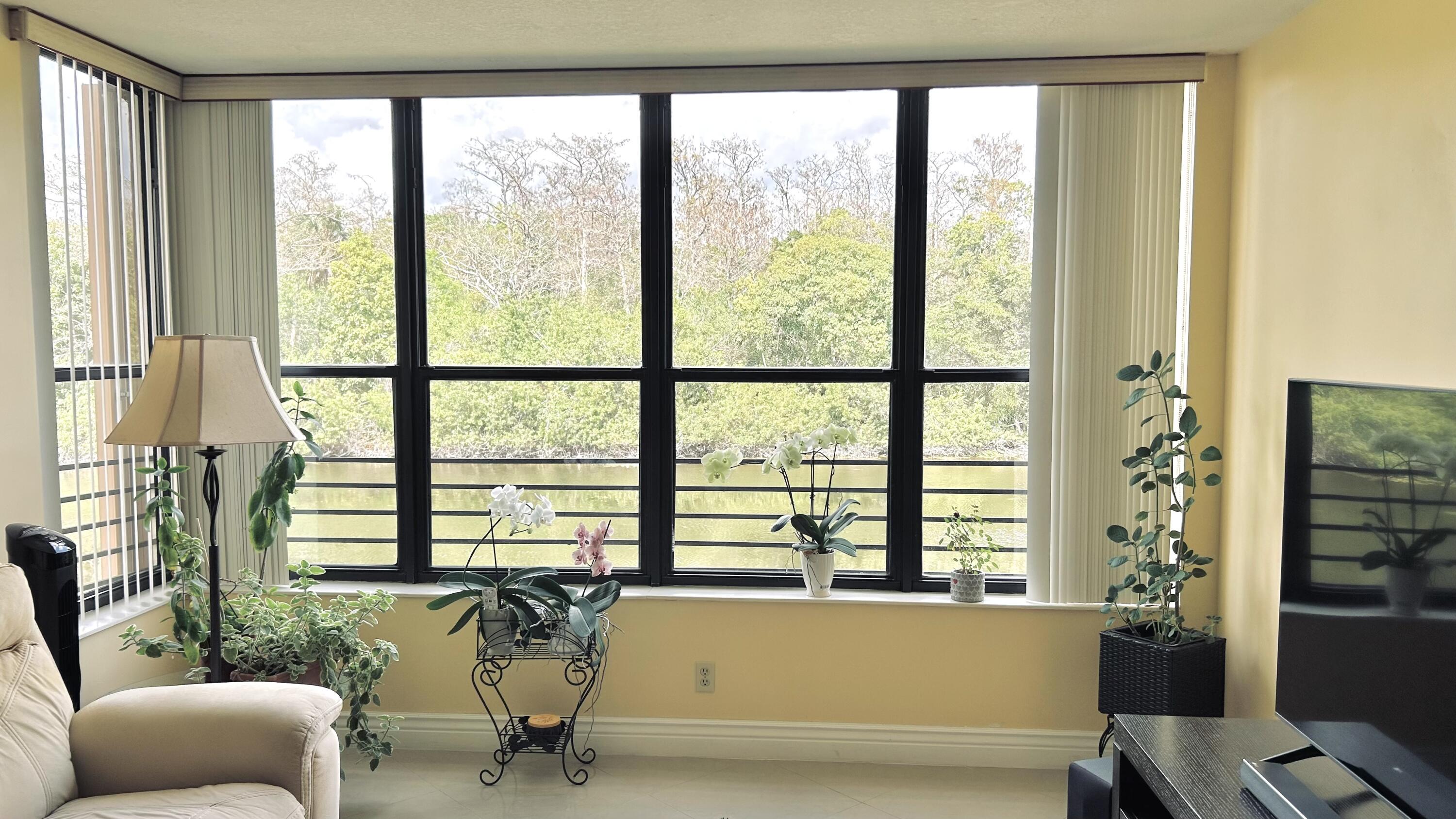 APPLEWOOD VILLAGE I-B CONDO - Residential