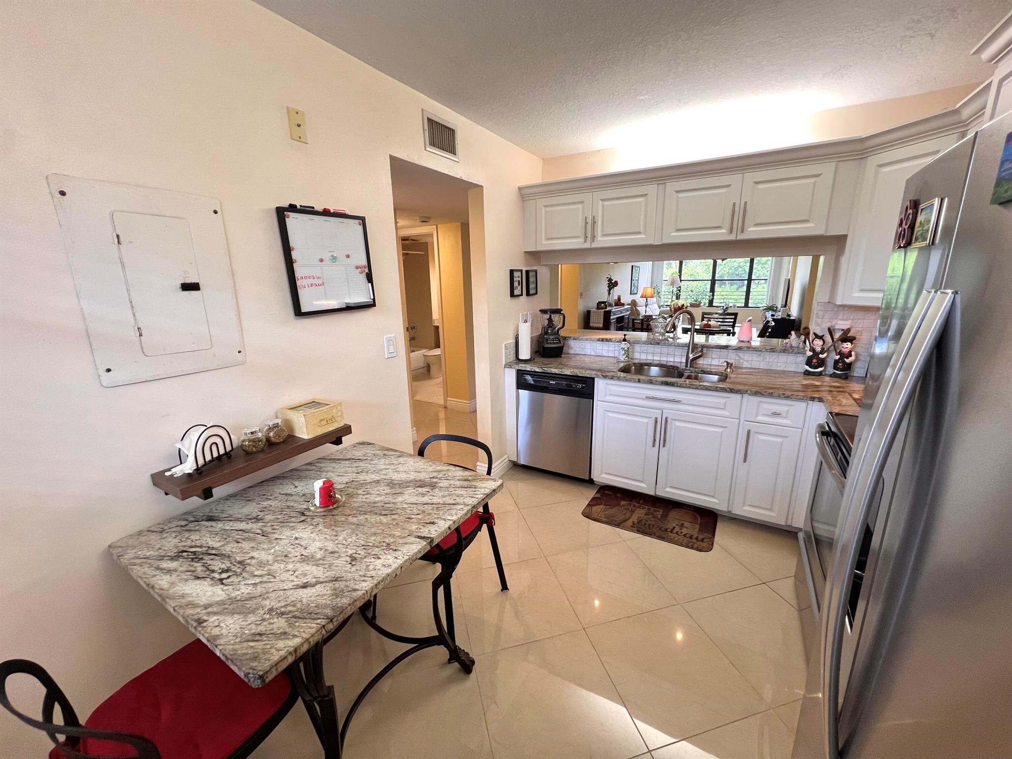 APPLEWOOD VILLAGE I-B CON - Residential