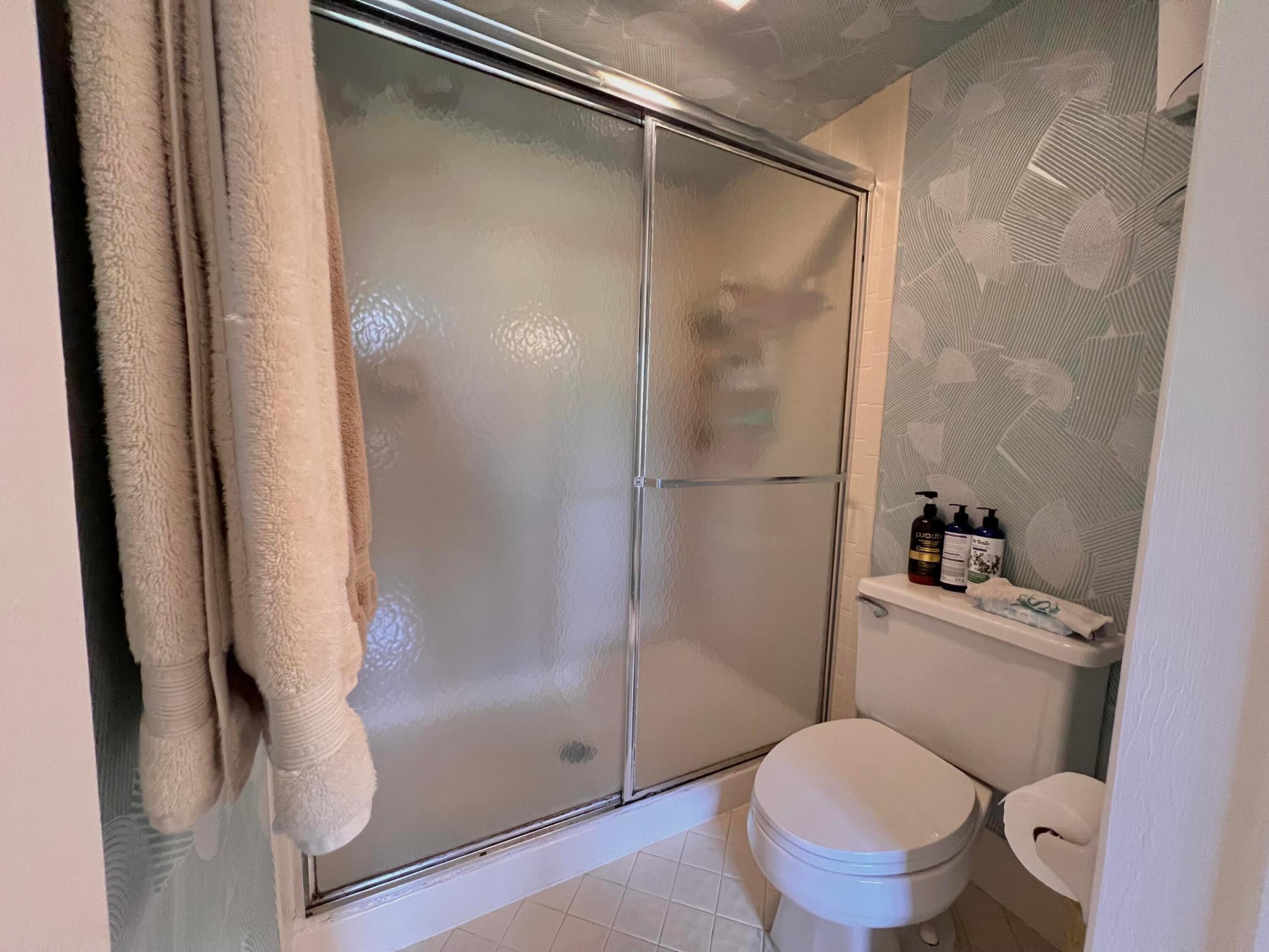 APPLEWOOD VILLAGE I-B CONDO - Residential