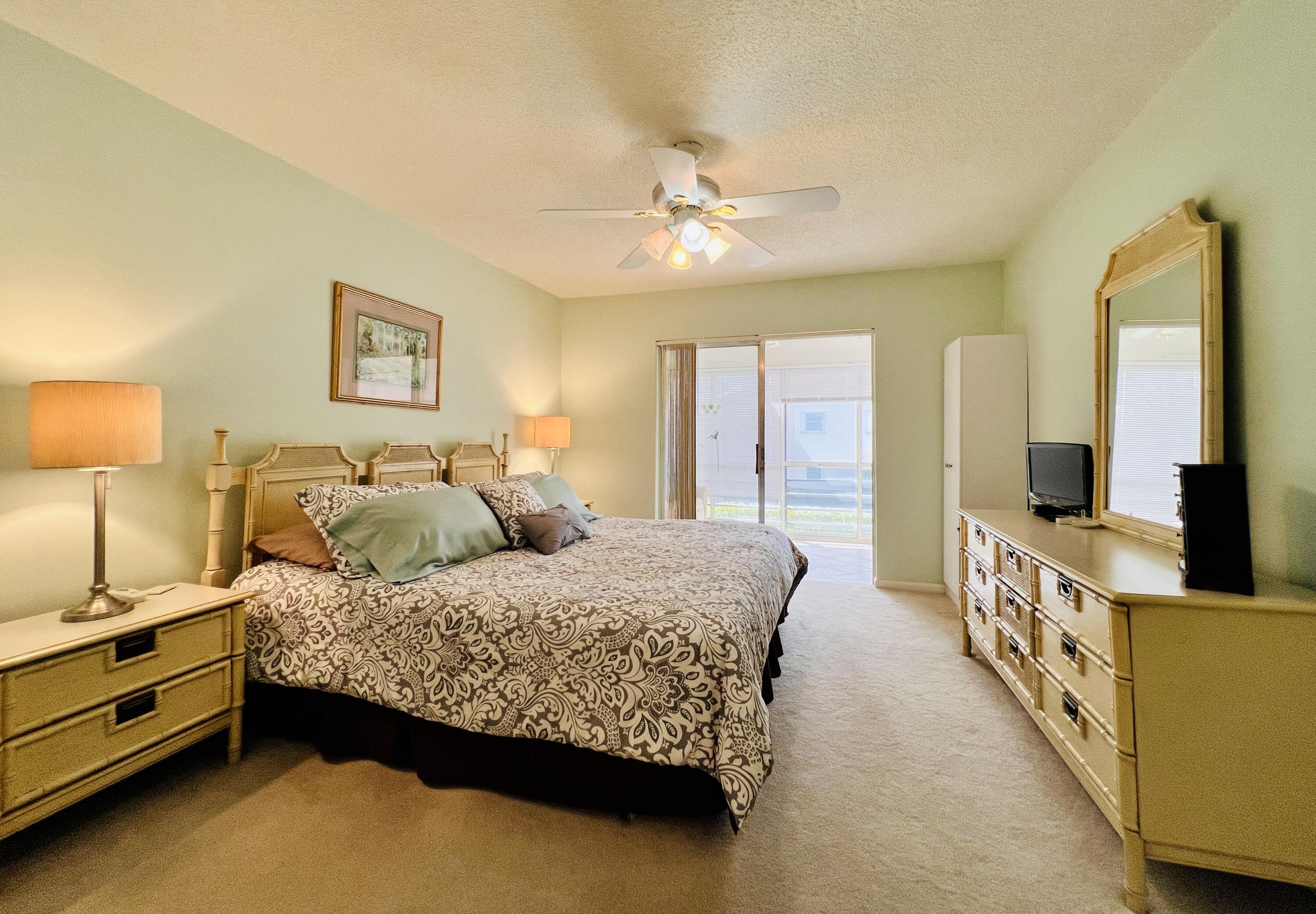 CENTURY VILLAGE -OXFORD CONDO - Residential