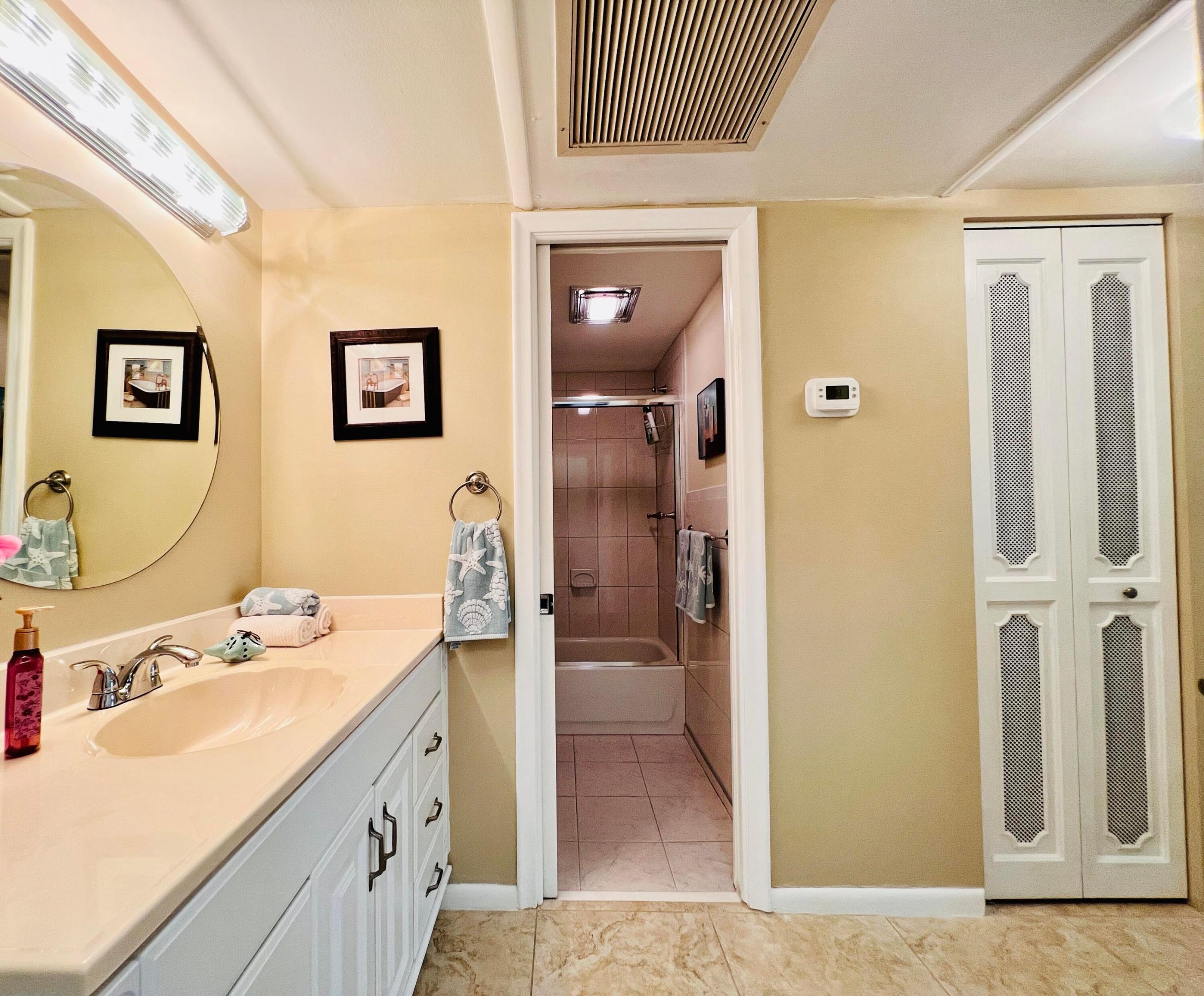 CENTURY VILLAGE -OXFORD CONDO - Residential