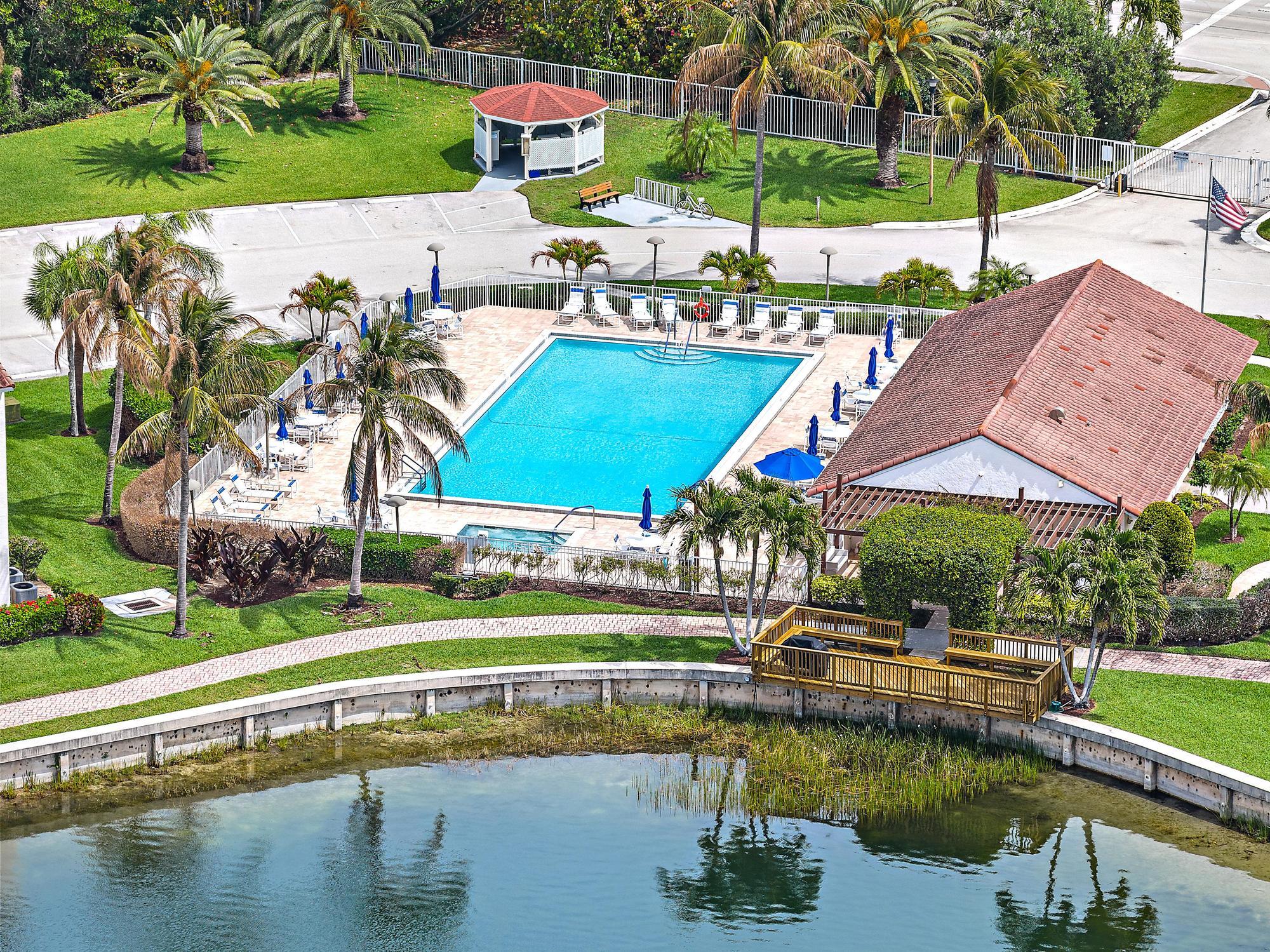 JENSEN BEACH CLUB CONDO - Residential