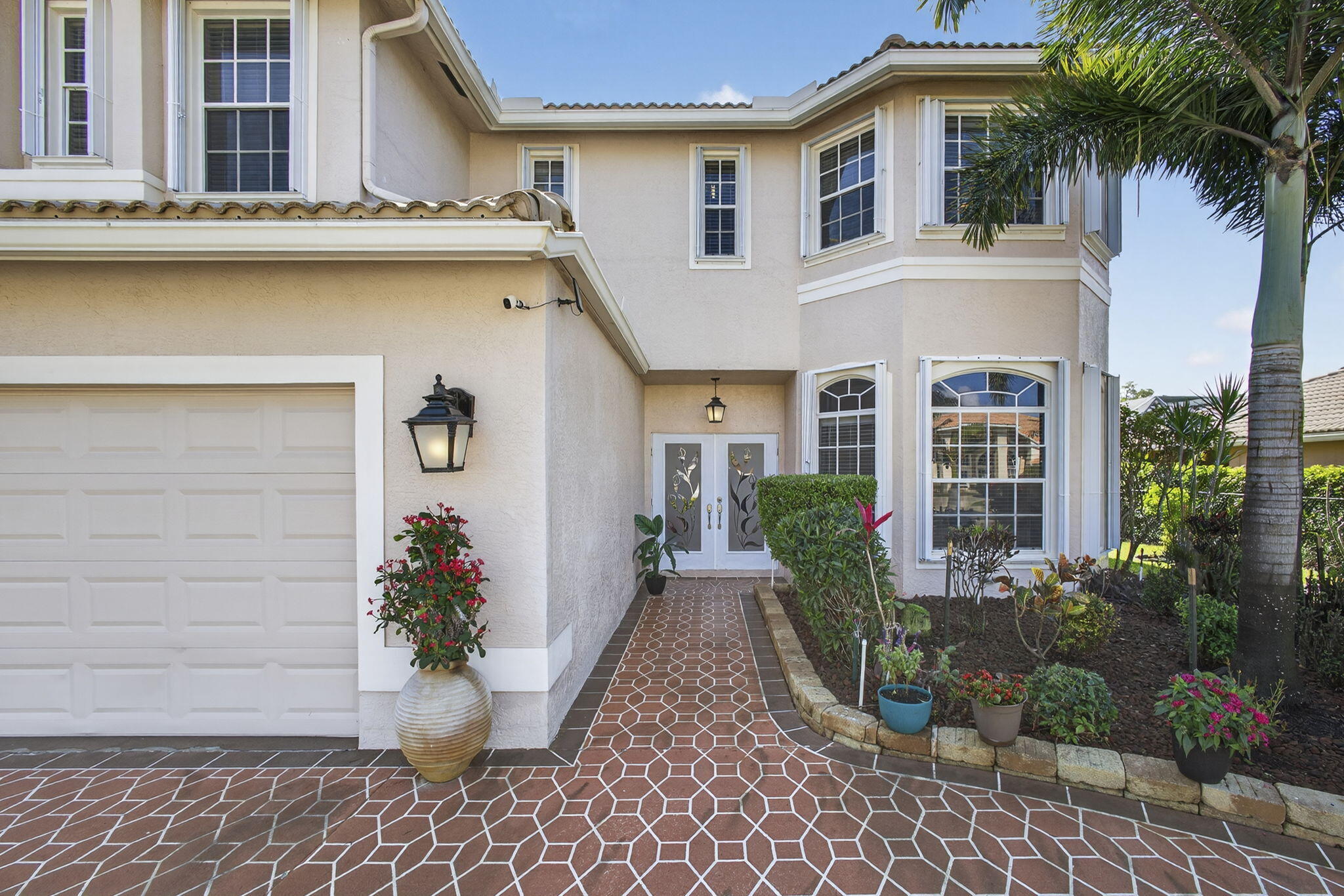 123 Fernwood Crescent