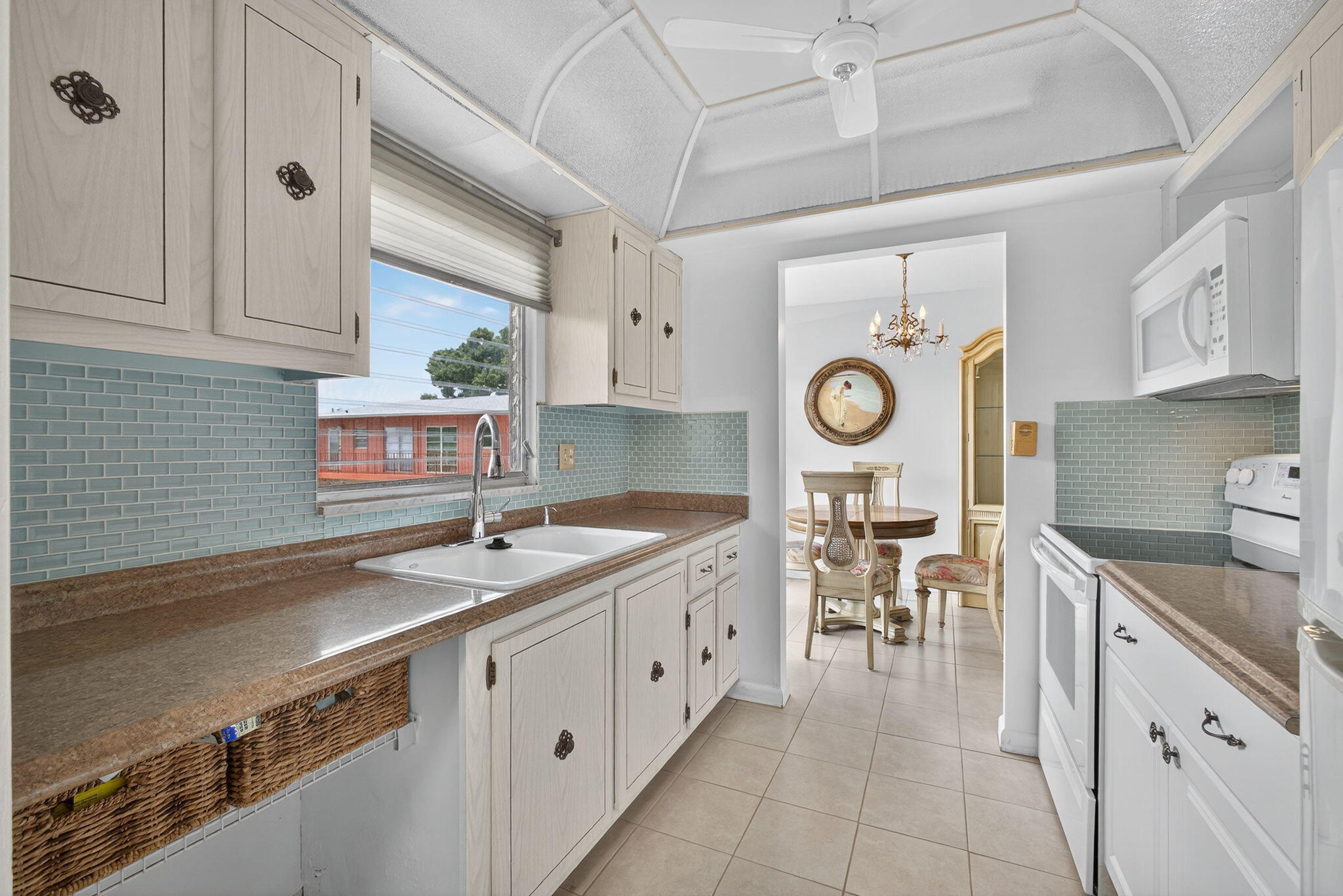 CENTURY VILLAGE GOLFS EDGE CONDOS A THRU G - Residential