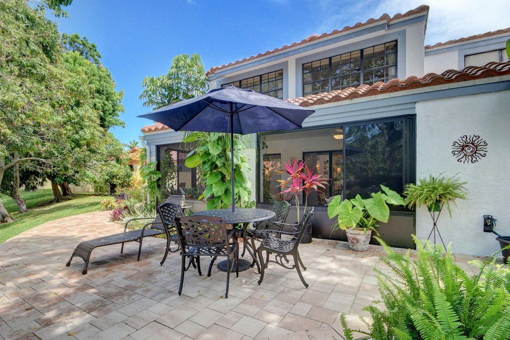 Photo of 143 Island Way, West Palm Beach, FL 33413 (MLS # R10891383)