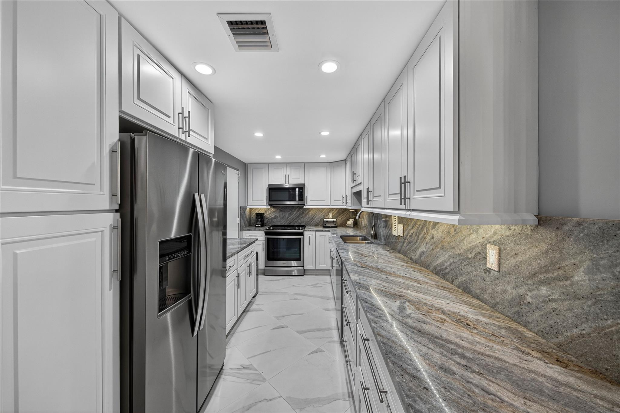 GALT TOWERS - Residential