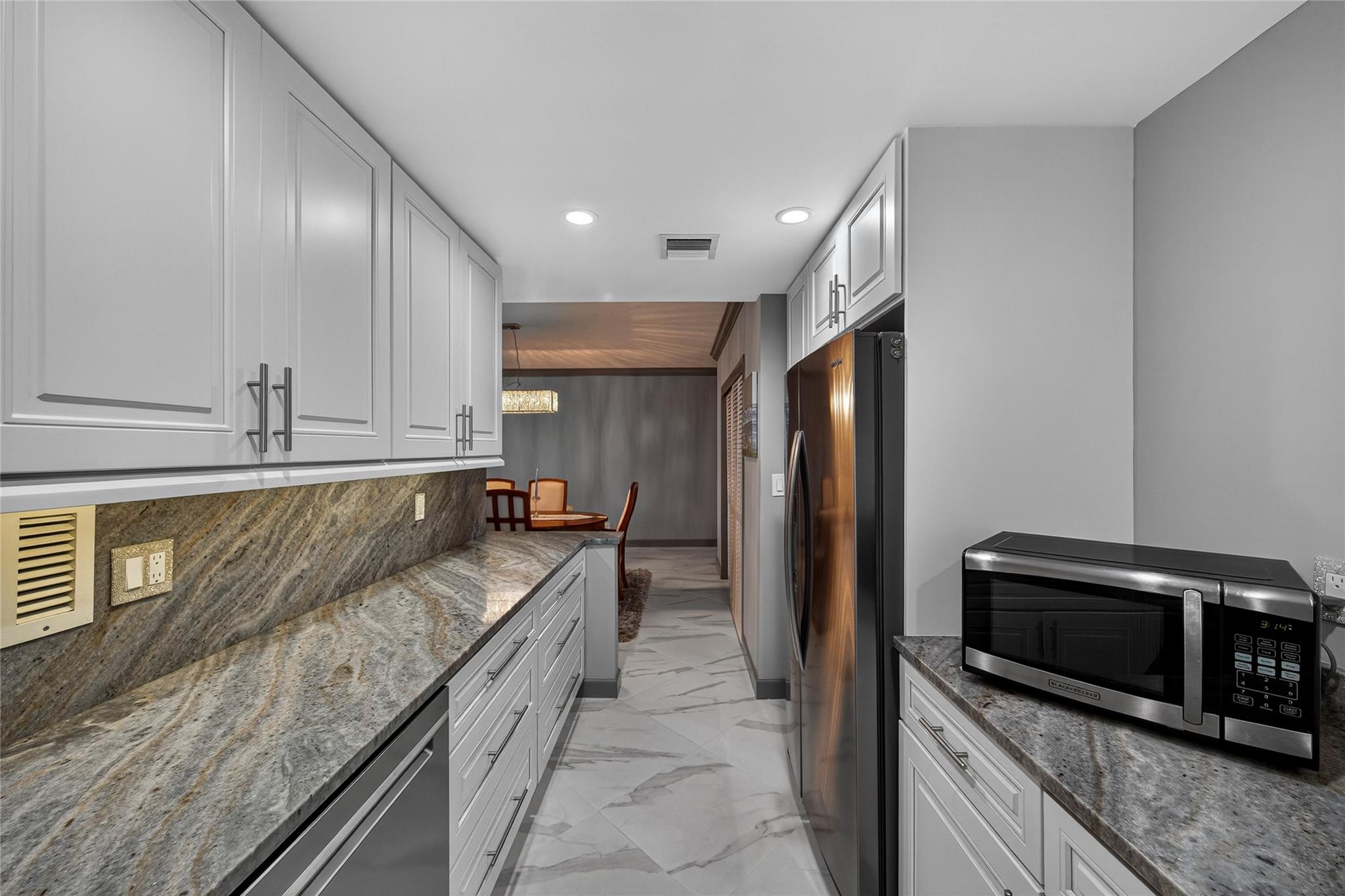 GALT TOWERS - Residential