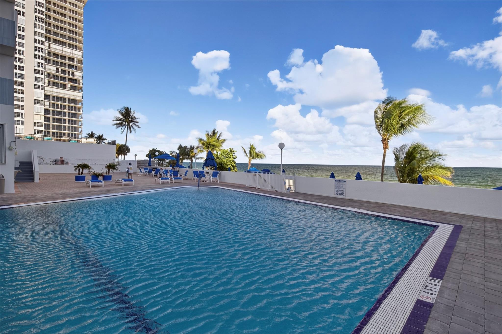 GALT TOWERS - Residential