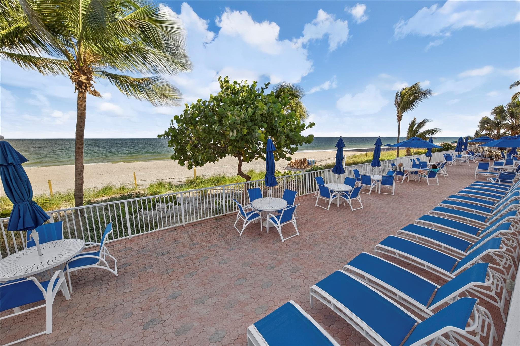 GALT TOWERS - Residential